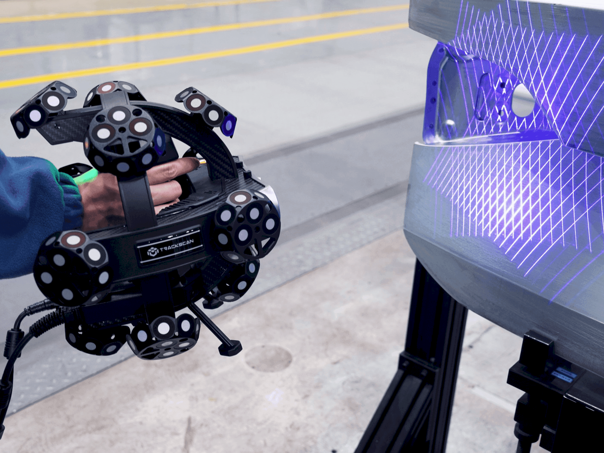 Mašīnas TRACKSCAN Sharp49  pretskats