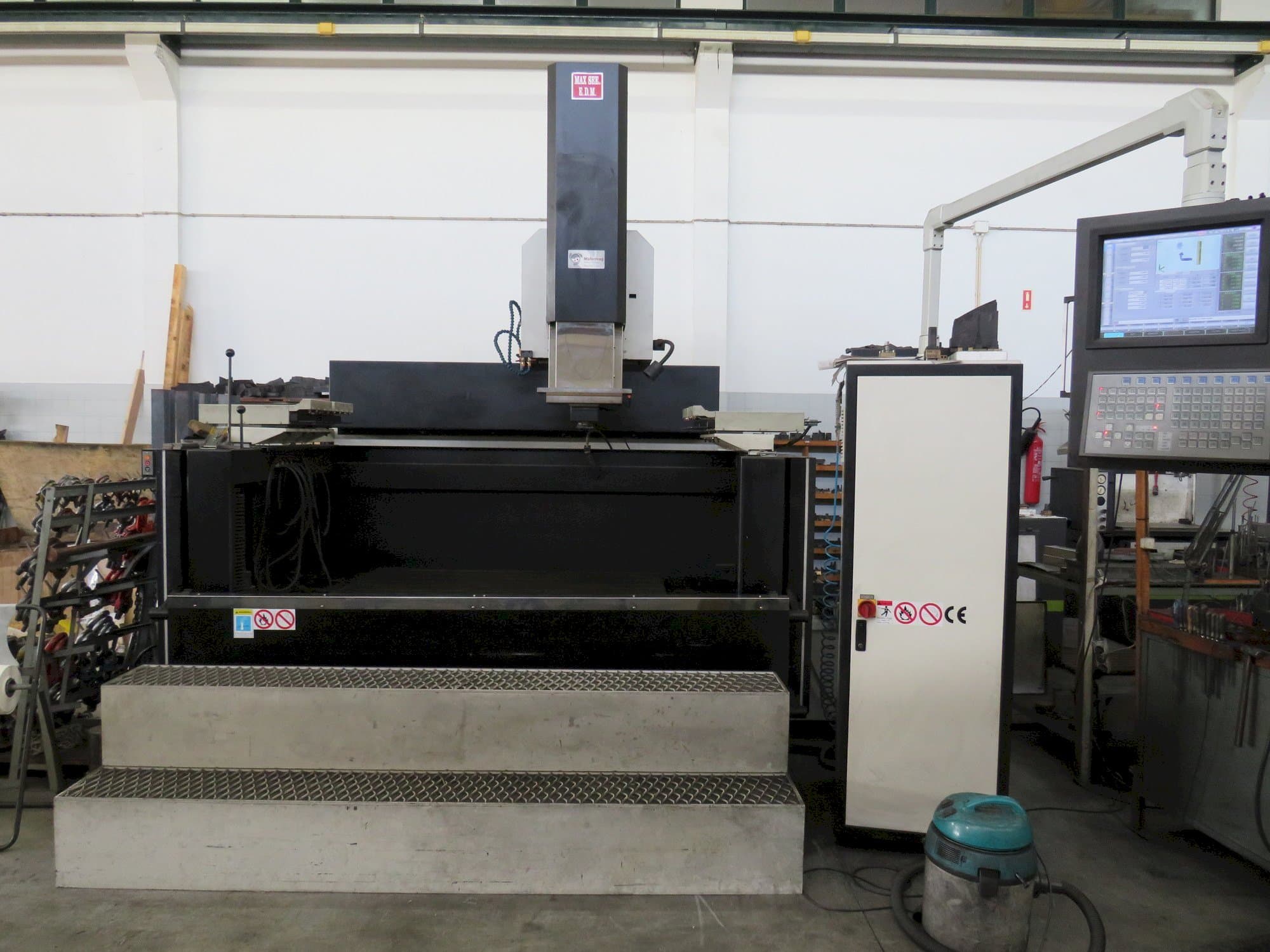 Mašīnas MAXSEE INDUSTRY CNC P66 100A  pretskats