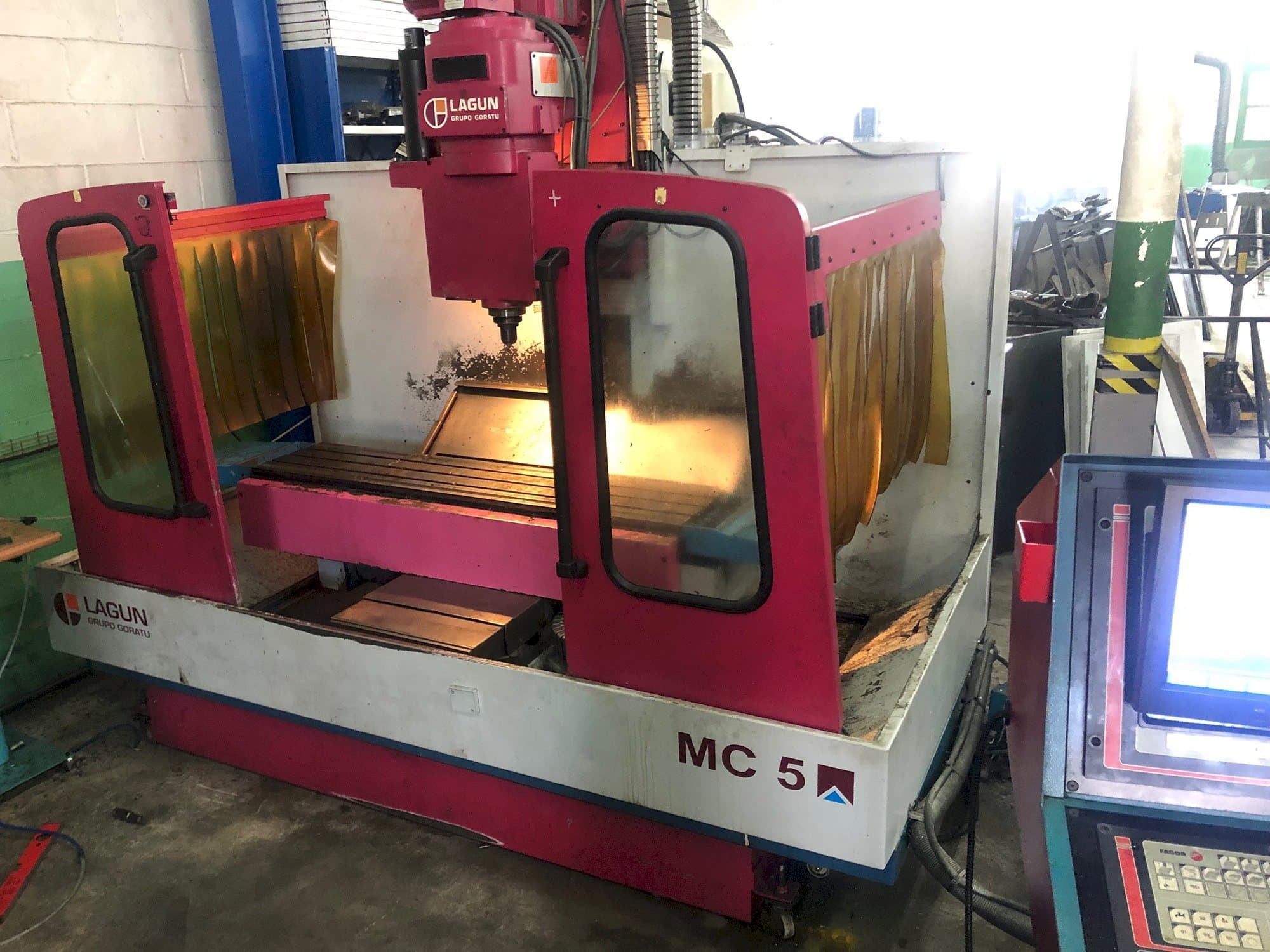 Mašīnas LAGUN MC 5  pretskats