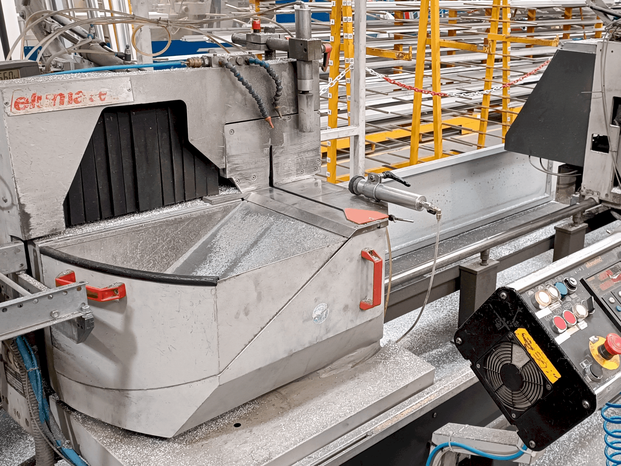 Mašīnas Elumatec DG 104/02 E255  pretskats