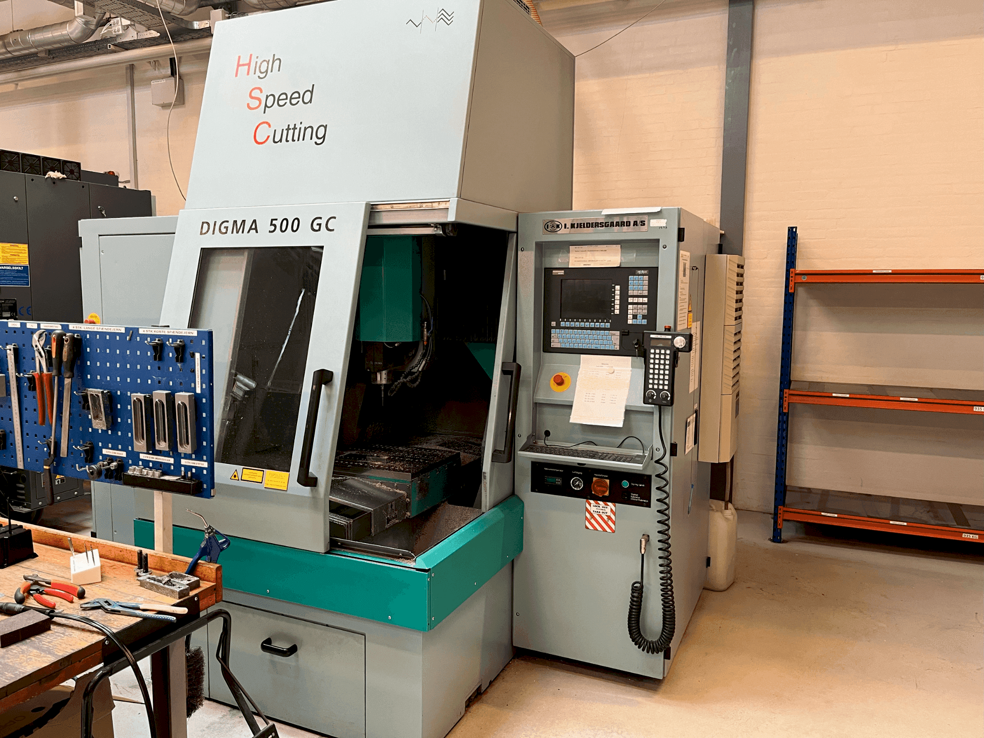 Mašīnas DIGMA 500 GC  pretskats