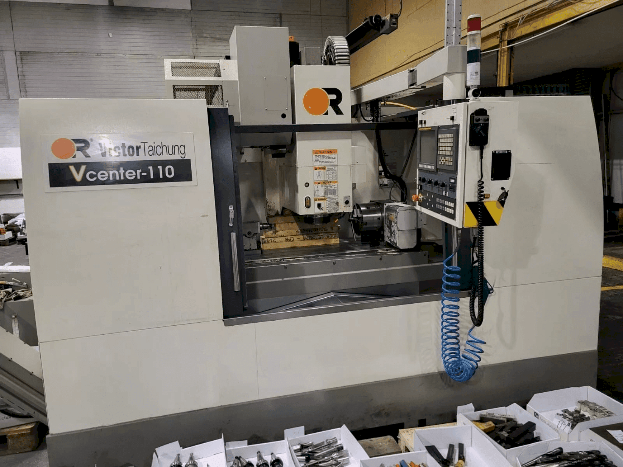 Mašīnas Victor V center - 110  pretskats