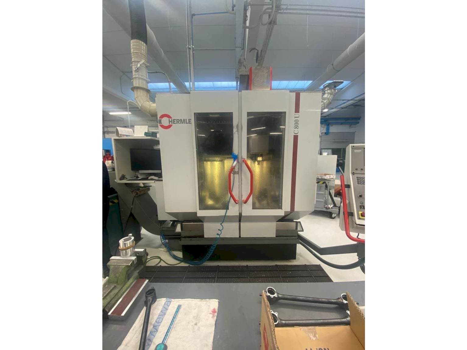 Mašīnas HERMLE C800U  pretskats