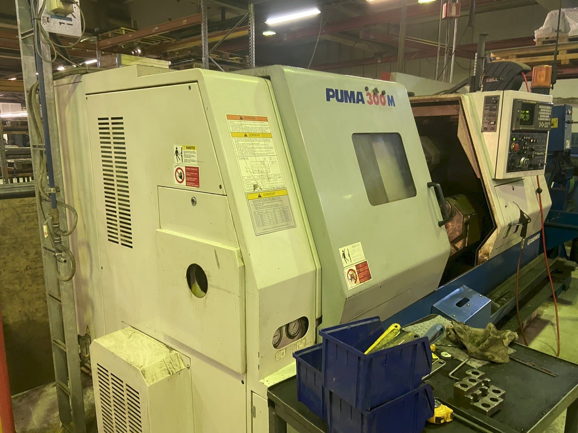 Mašīnas DAEWOO Puma 300 M pretskats