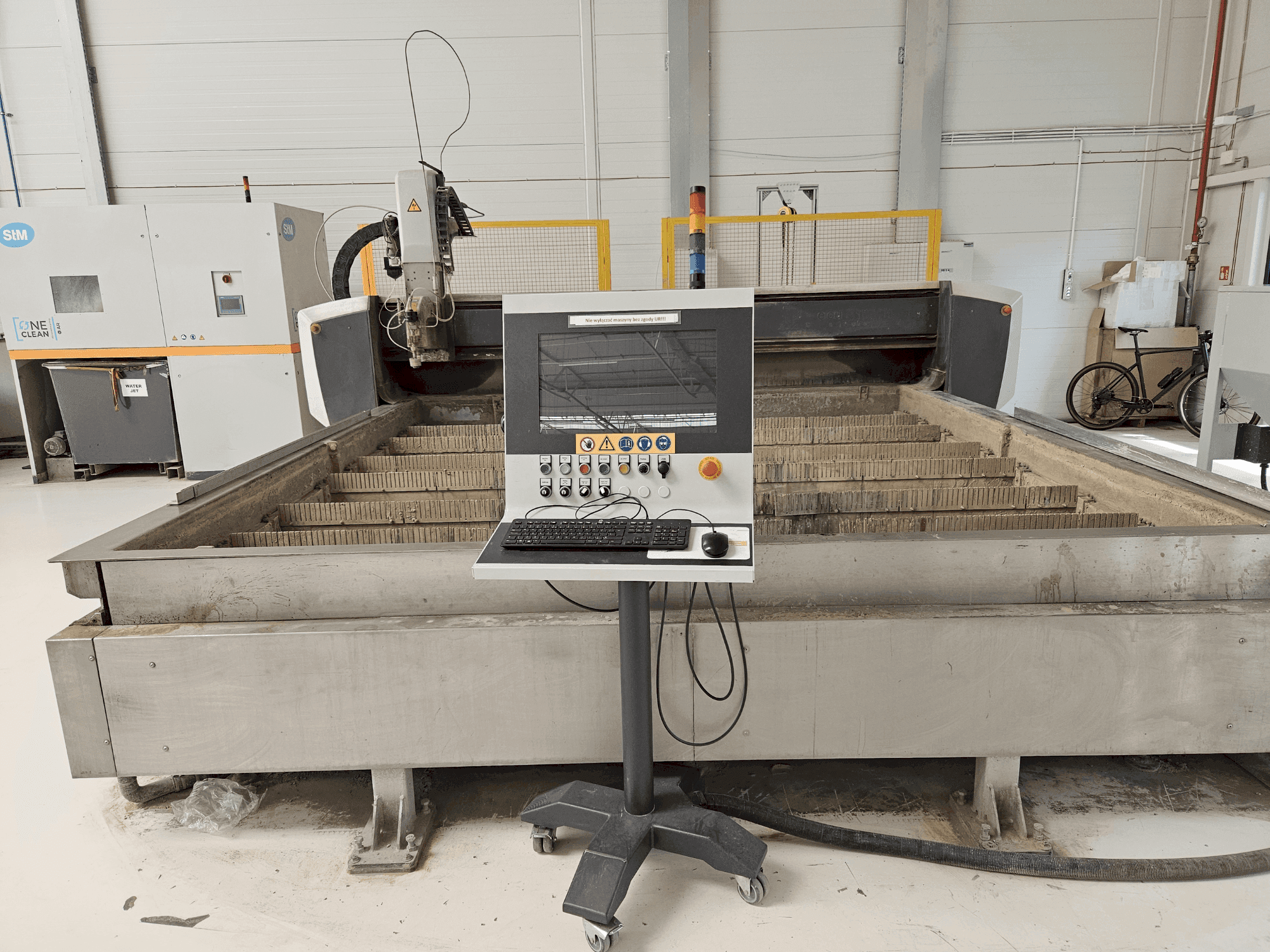 Mašīnas STM WS3030 Wanne 4.2  pretskats