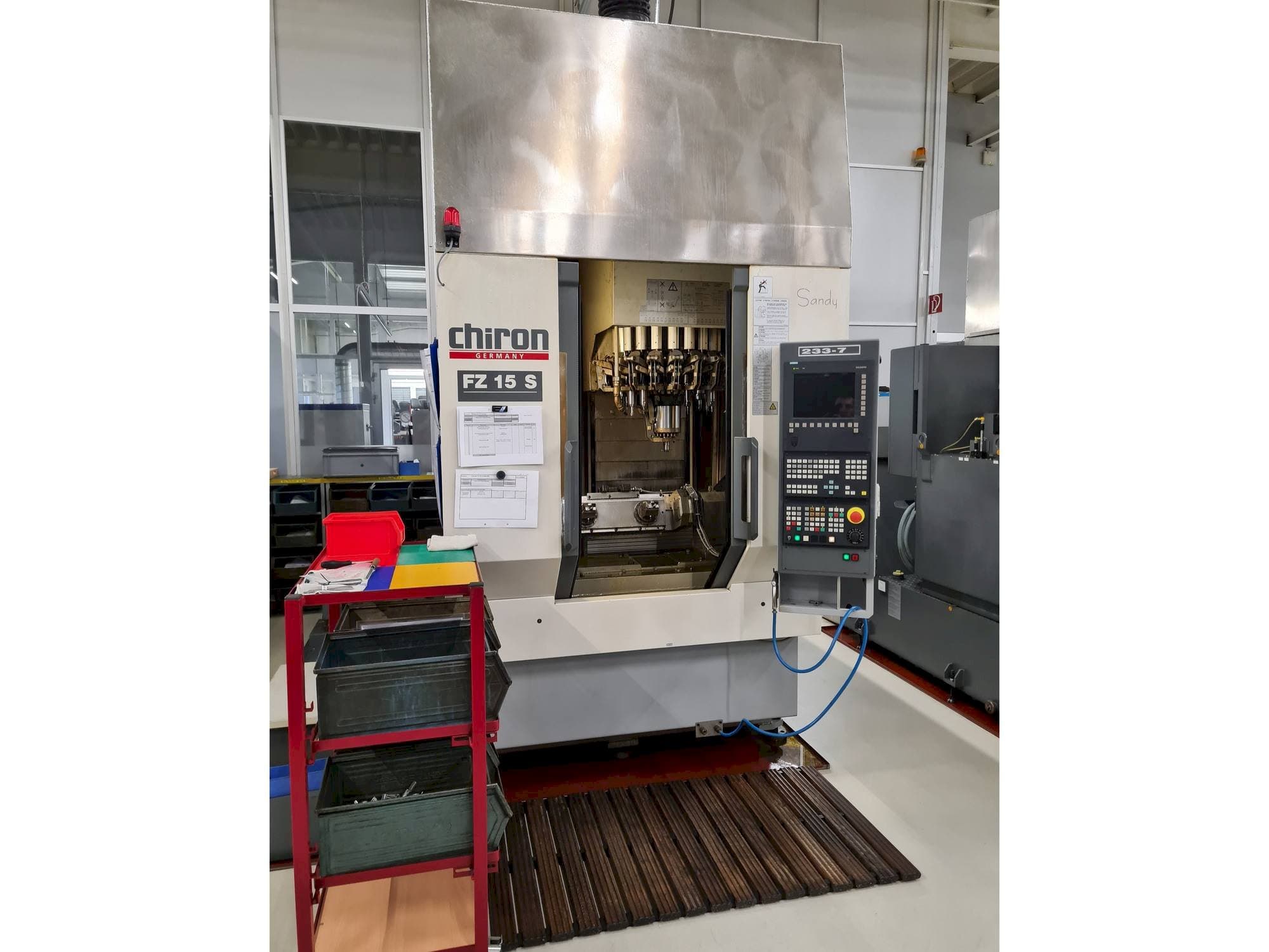 Mašīnas CHIRON FZ 15 S  pretskats