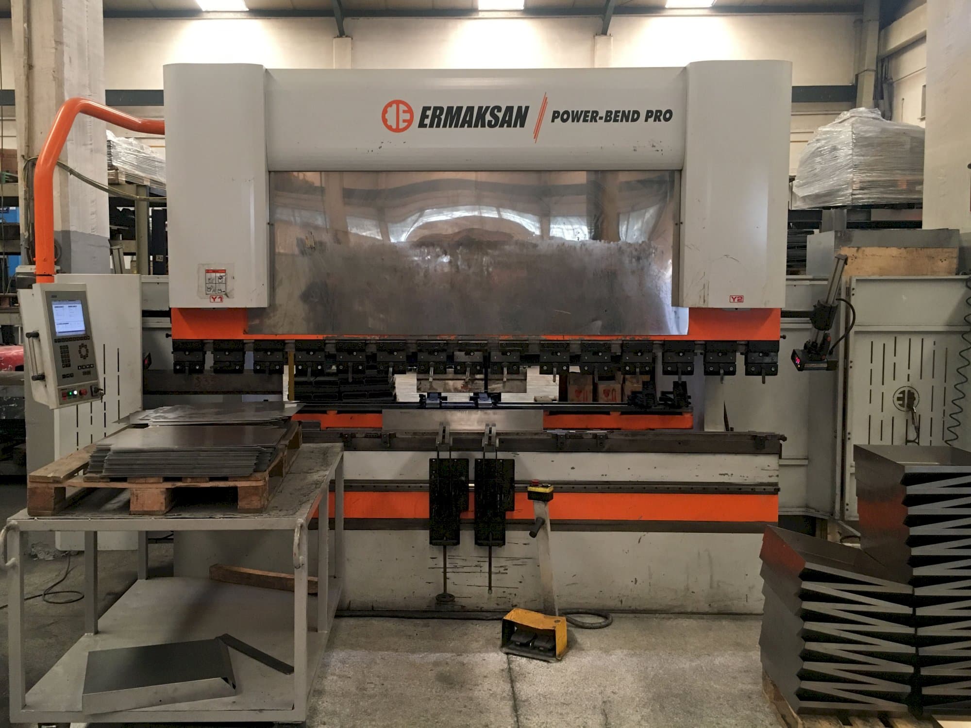 Mašīnas ERMAKSAN POWER-BEND PRO 3100x220  pretskats