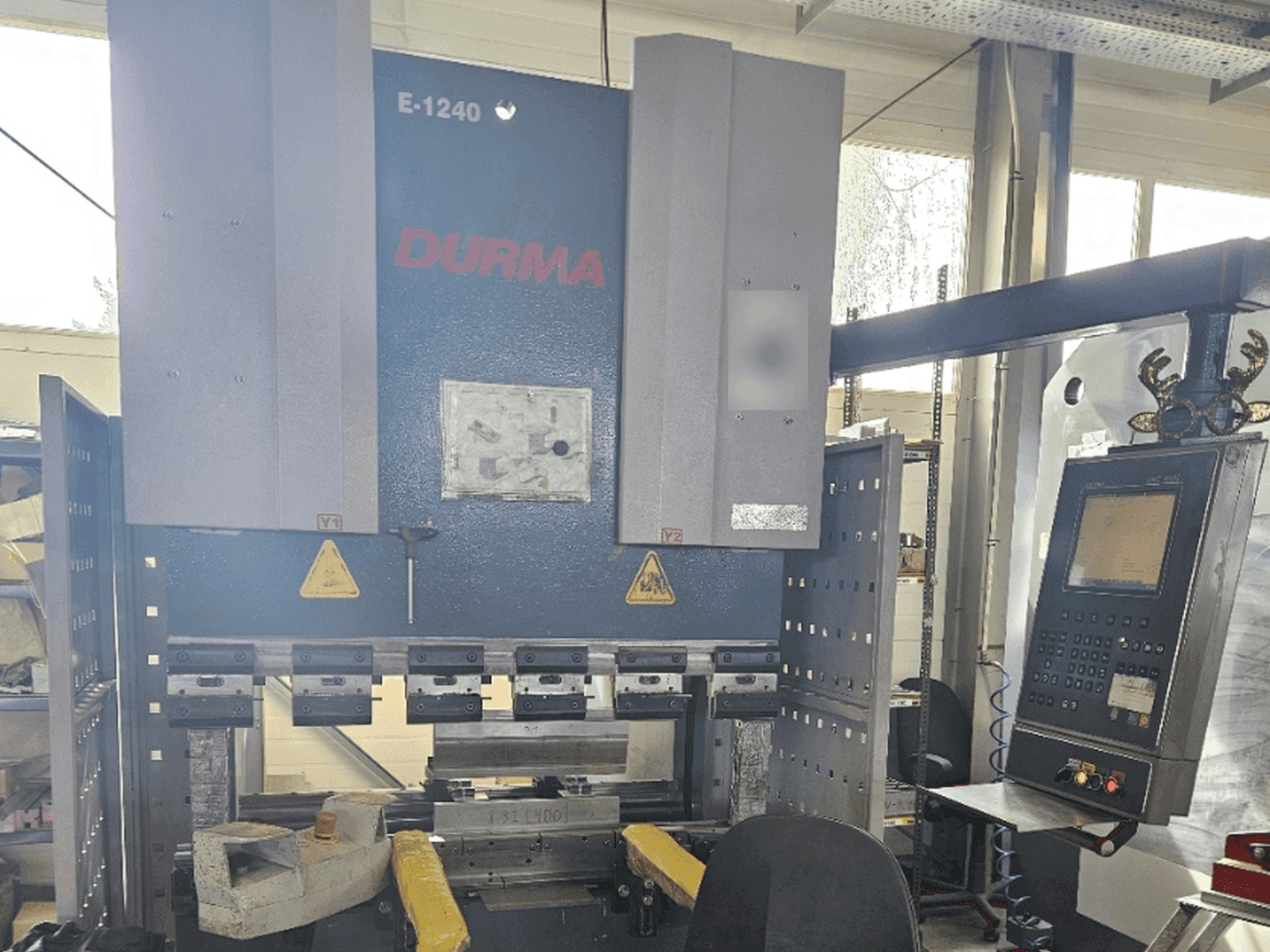 Mašīnas Durma E 1240  pretskats