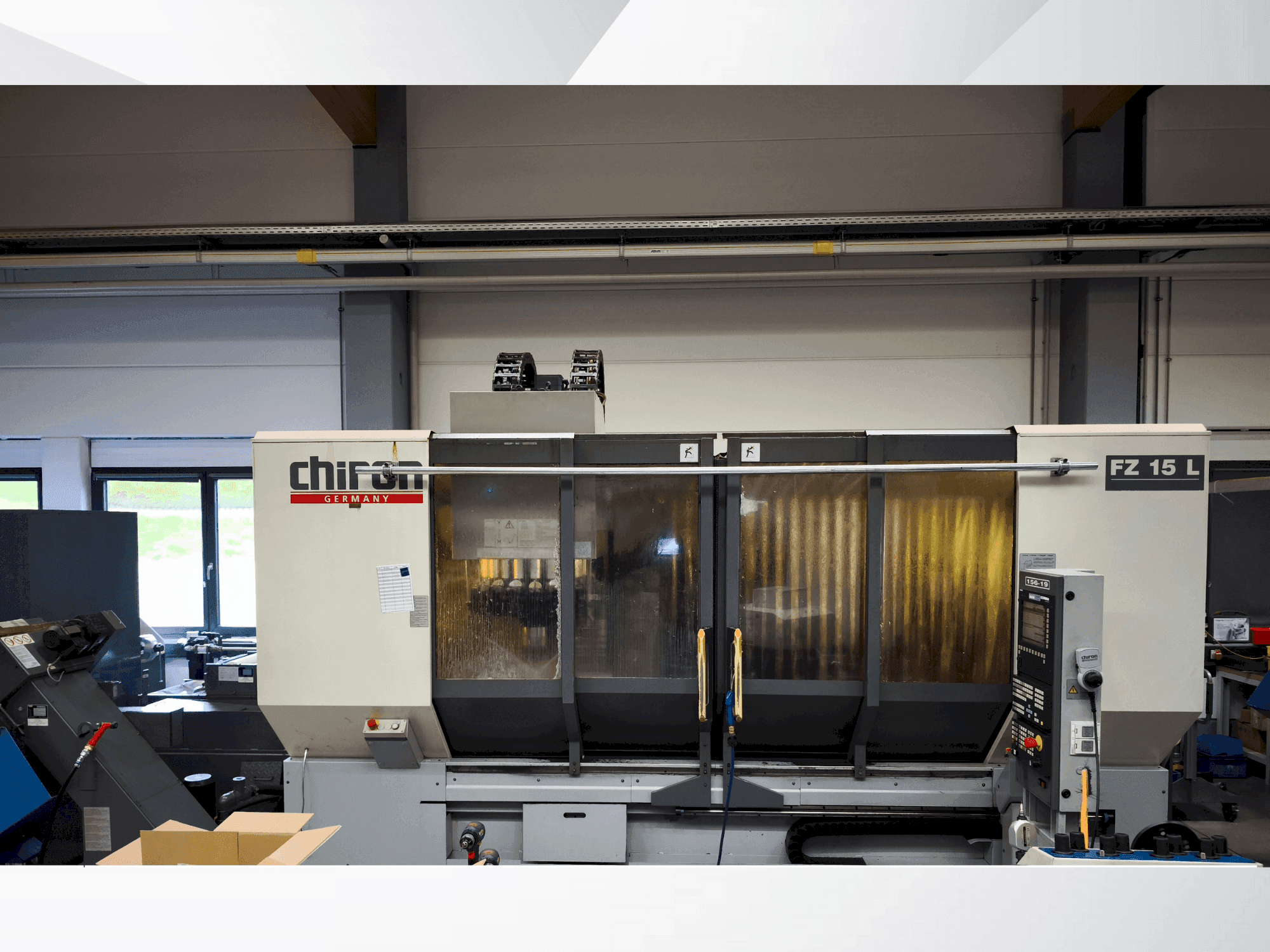 Mašīnas CHIRON FZ 15 L  pretskats