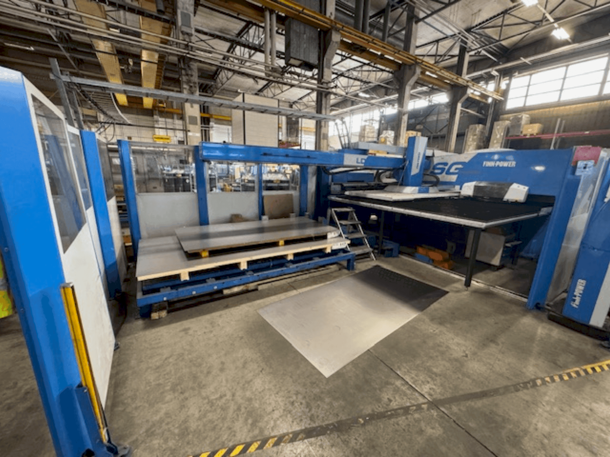 Mašīnas Finn-Power SG-6 pretskats