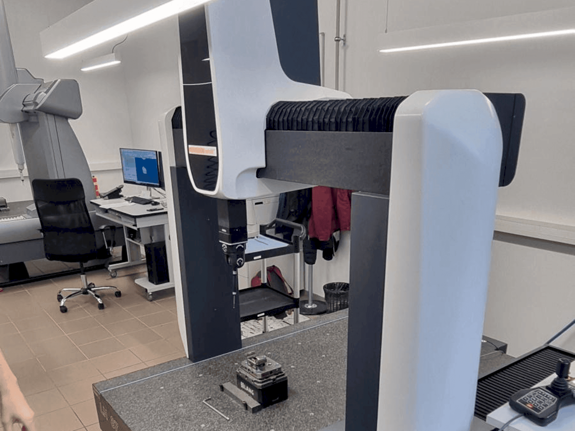 Mašīnas Wenzel LH87  pretskats