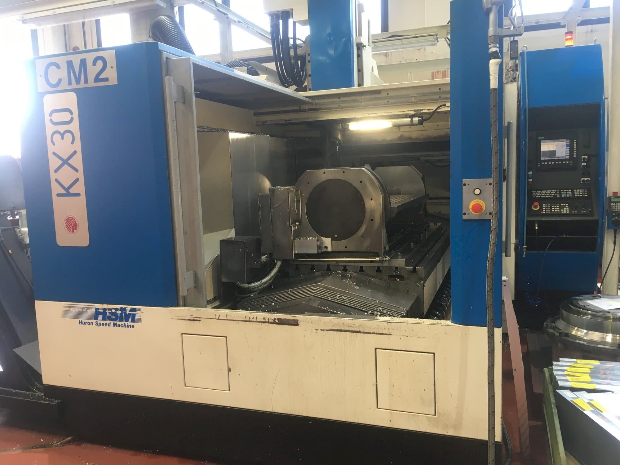 Mašīnas Huron KX30  pretskats