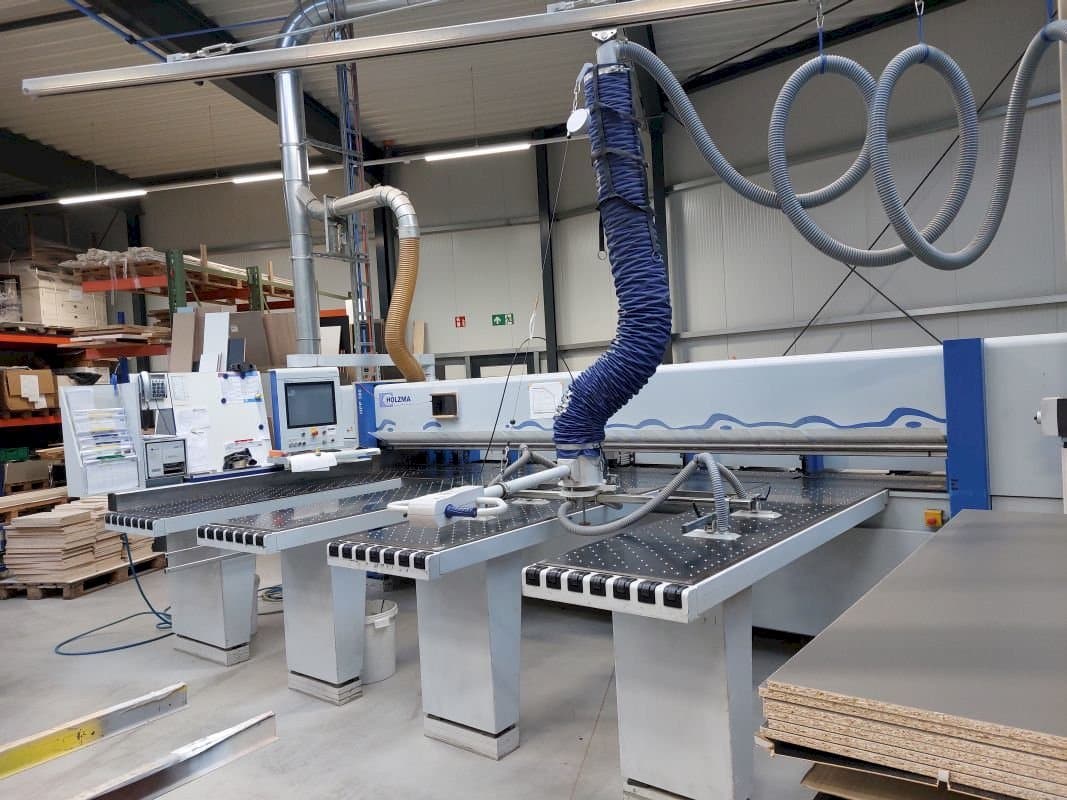 Mašīnas HOLZMA HPP 380  pretskats