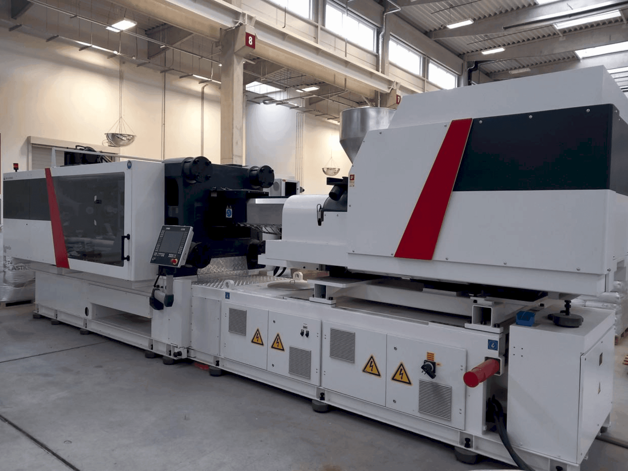 Mašīnas Milacron Elektron Evo 450  pretskats