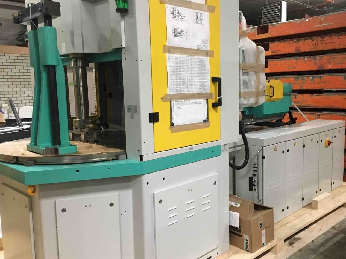 Mašīnas Arburg ALLROUNDER 1200 t 1000 - 400  pretskats