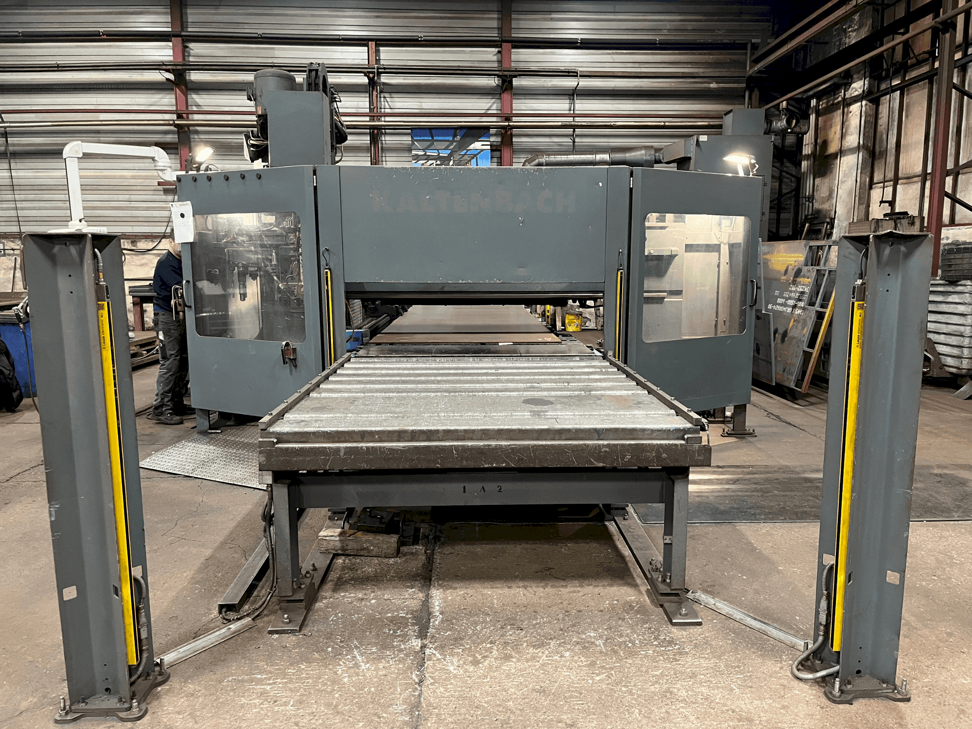 Mašīnas KALTENBACH KF 1606  pretskats