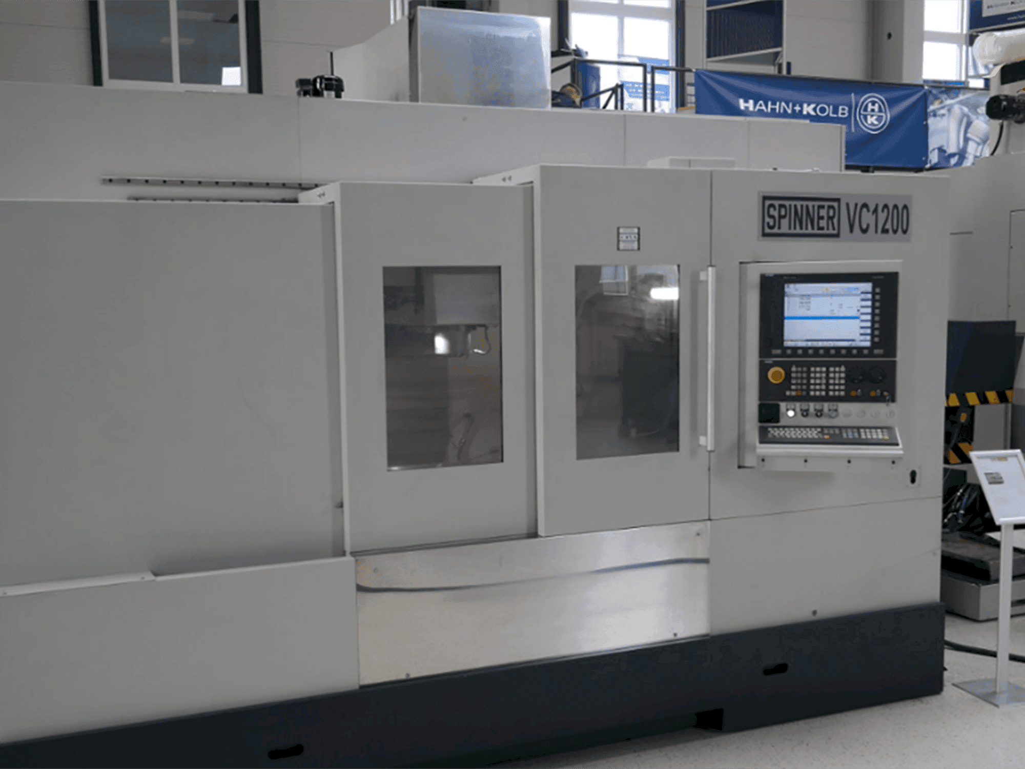 Mašīnas SPINNER VC 1200  pretskats