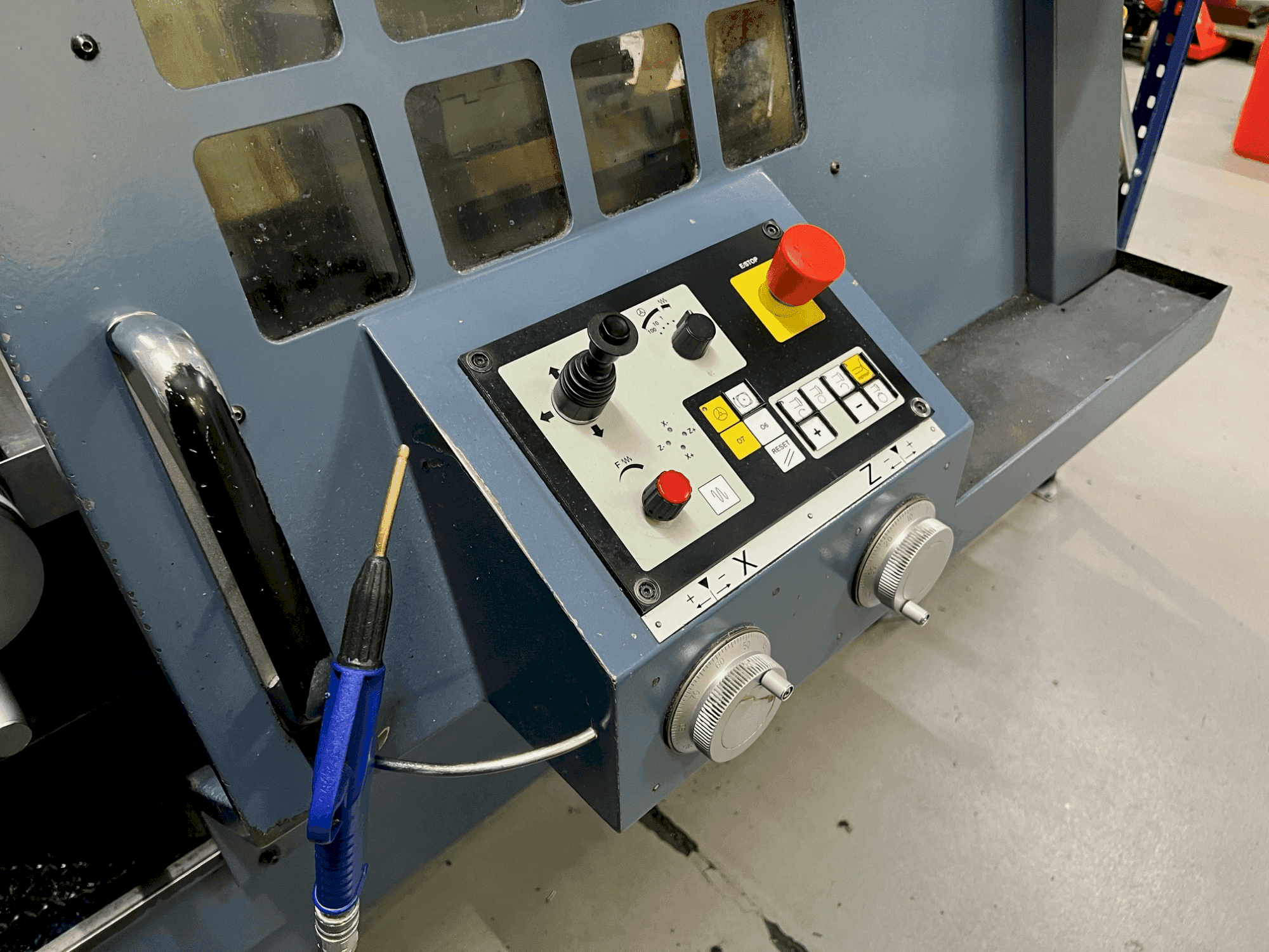 Mašīnas PADOVANI E255/1500  pretskats