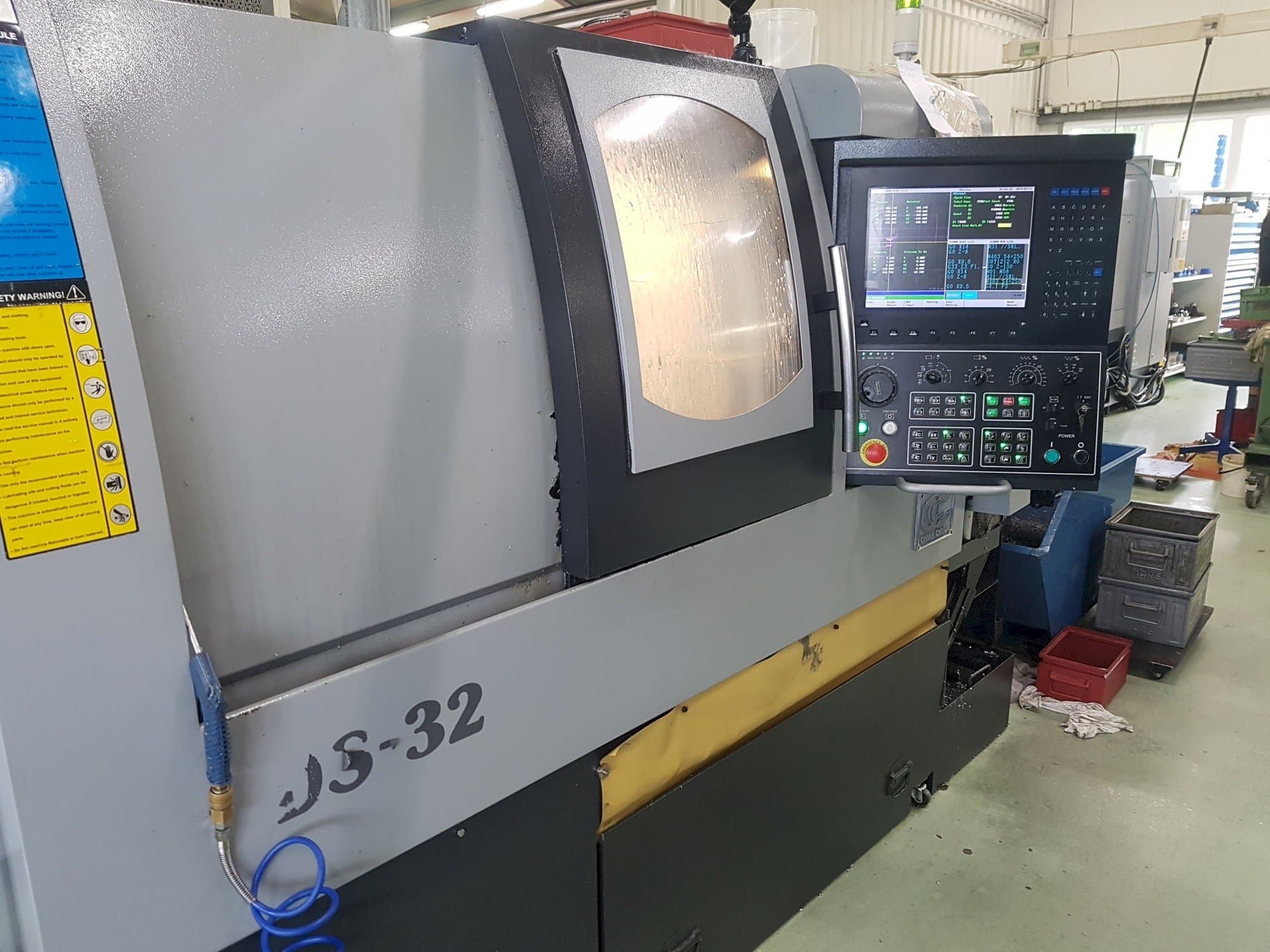 Mašīnas Chiah-Chyun CDS-32  pretskats