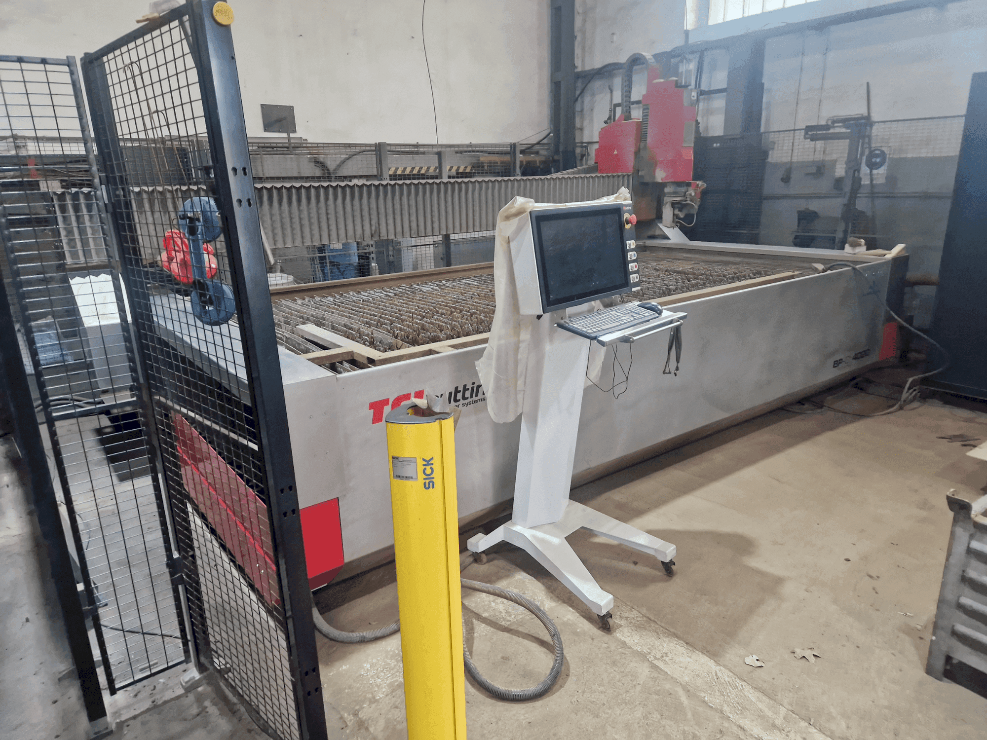 Mašīnas TCI BP-C 4020 5X  pretskats