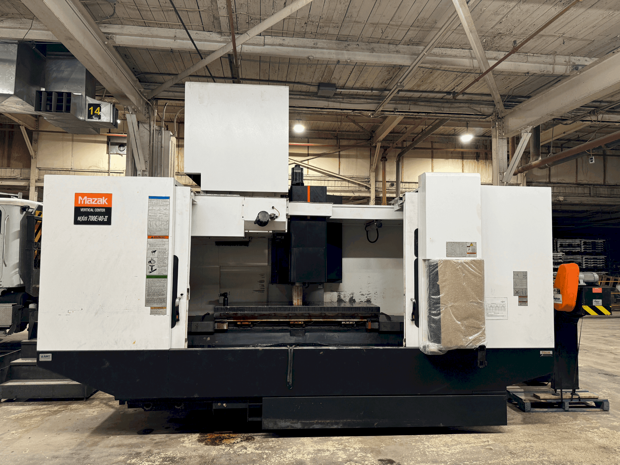 Mašīnas Mazak VCN 700E/40-II  pretskats