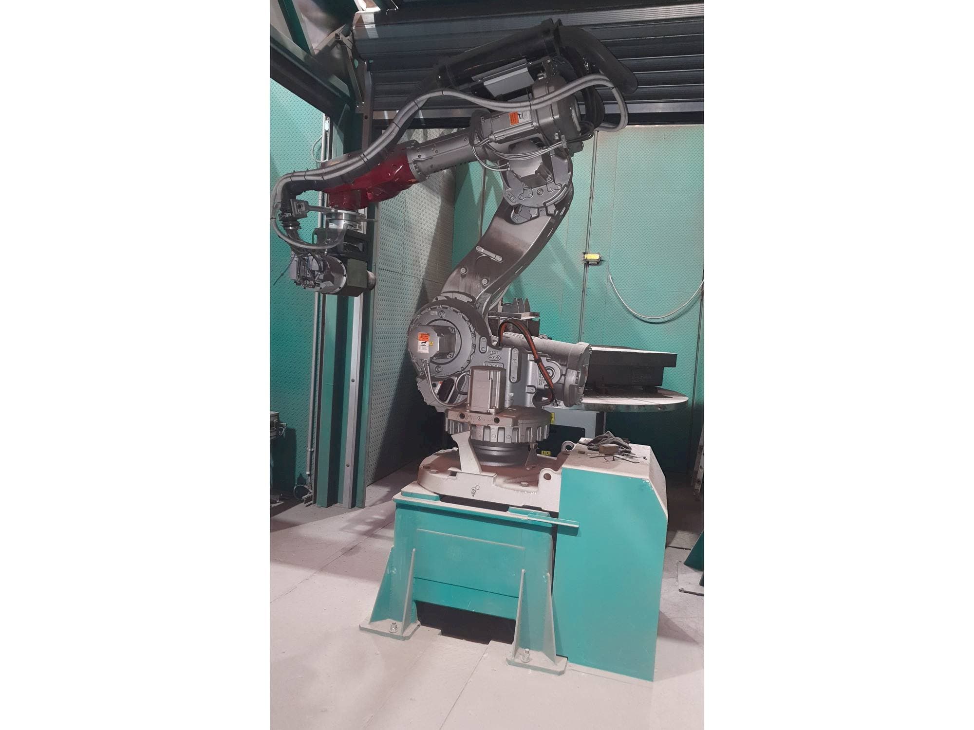 Mašīnas ABB IRB 7600  pretskats