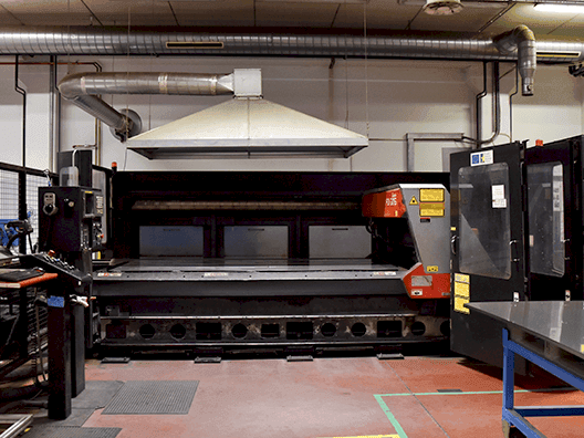 Mašīnas AMADA FO-3015  pretskats