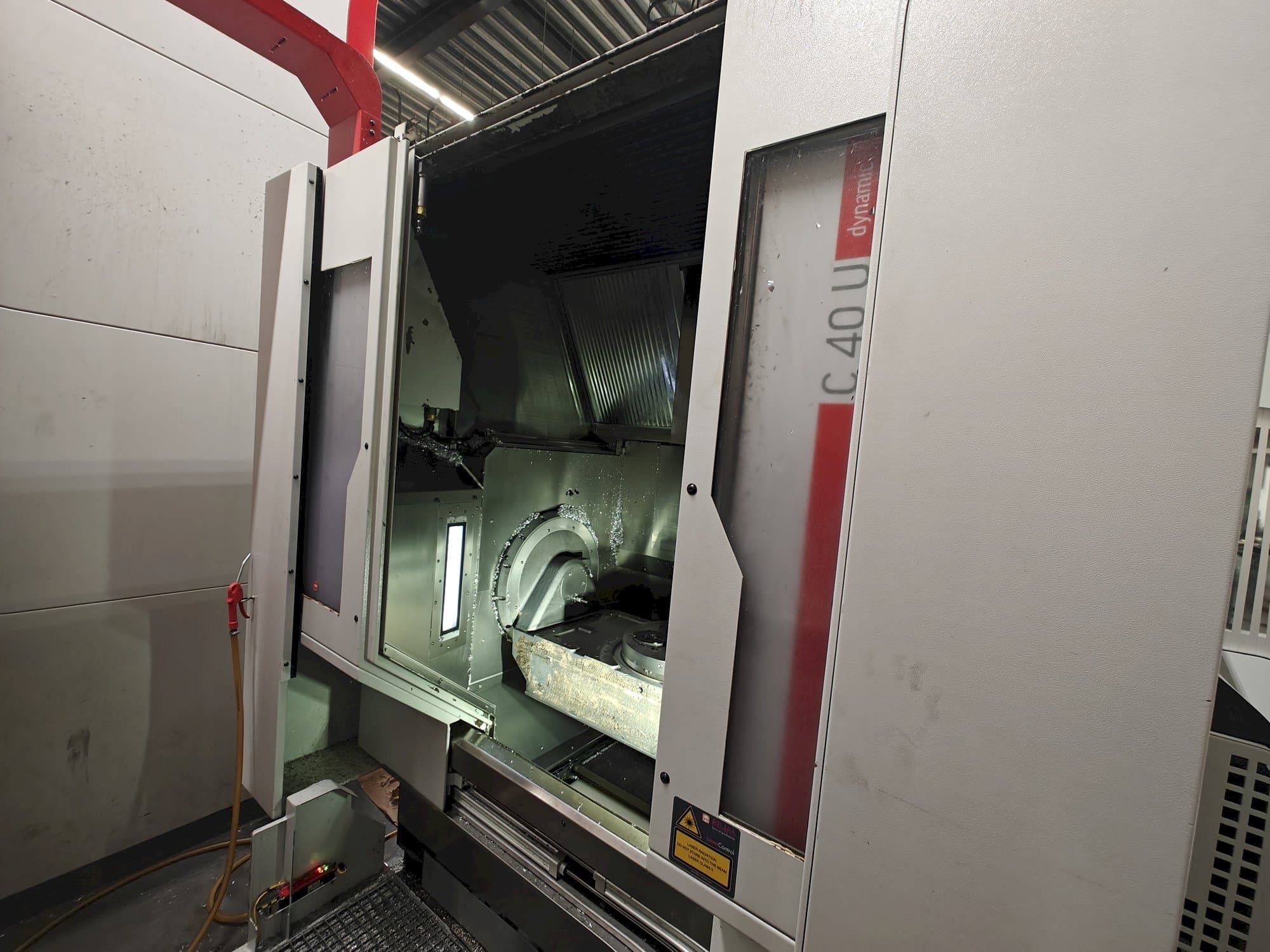 Mašīnas HERMLE C 40 U  pretskats