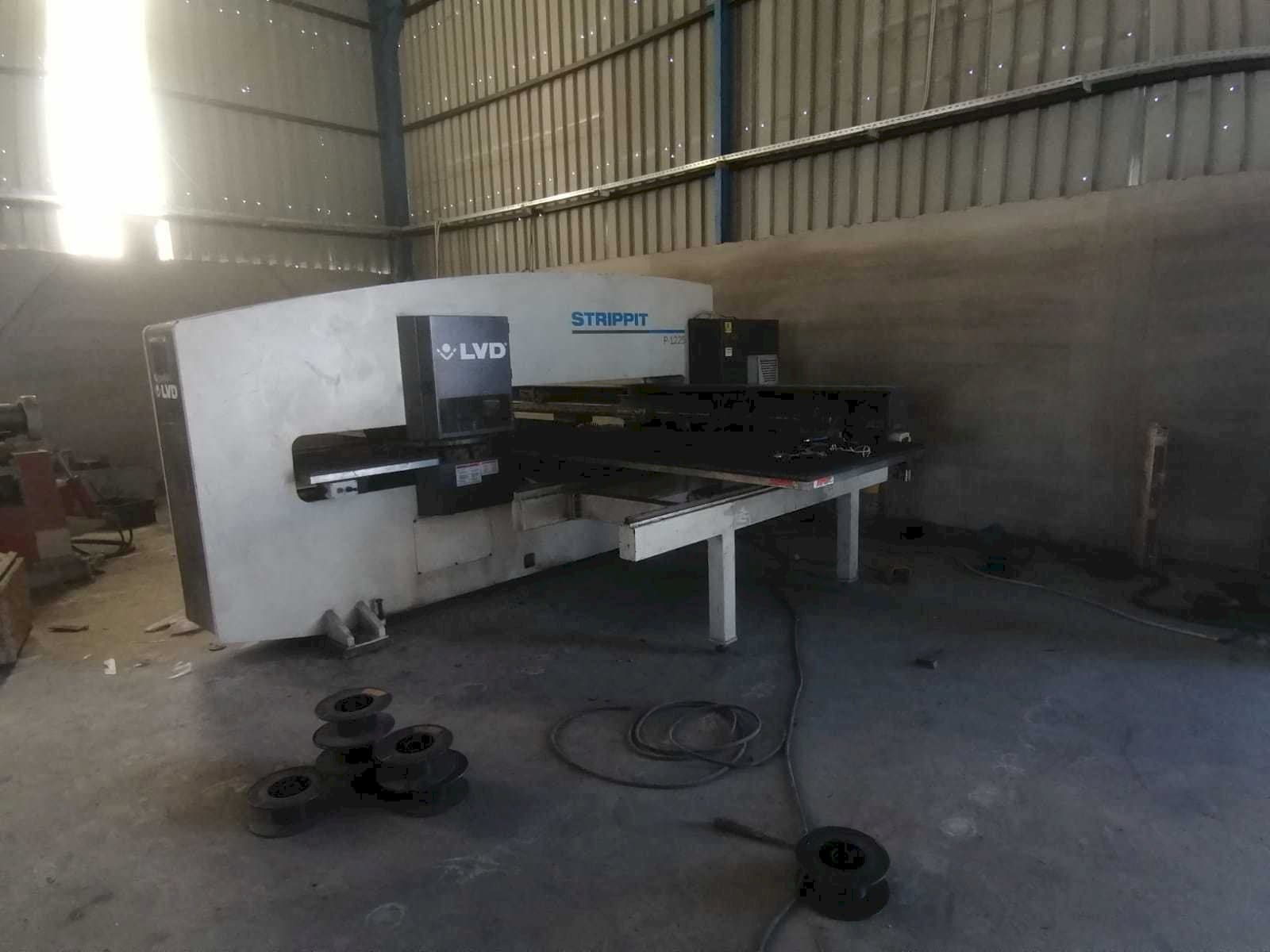 Mašīnas LVD P-1225  pretskats