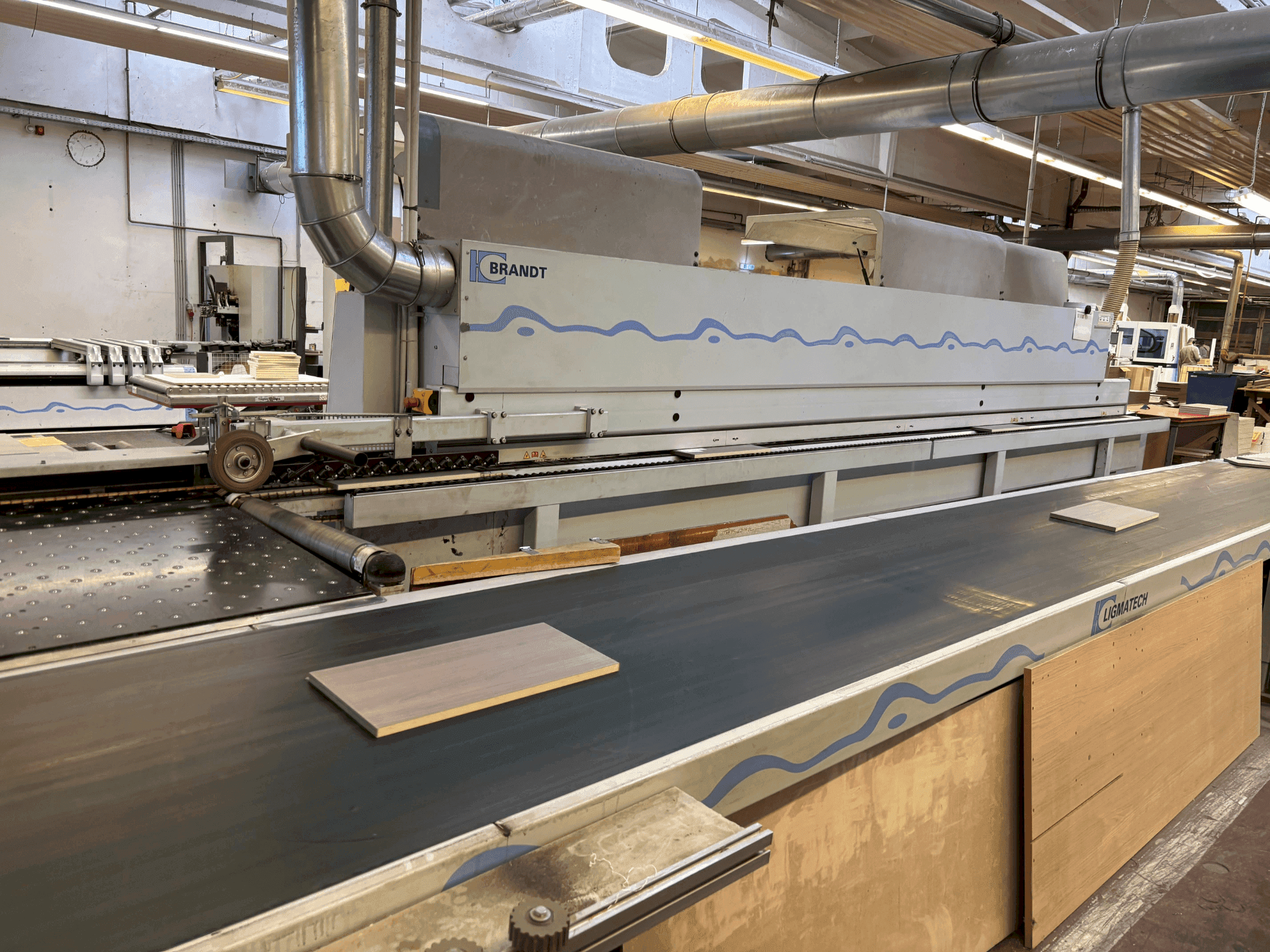 Mašīnas BRANDT KDF 680  pretskats