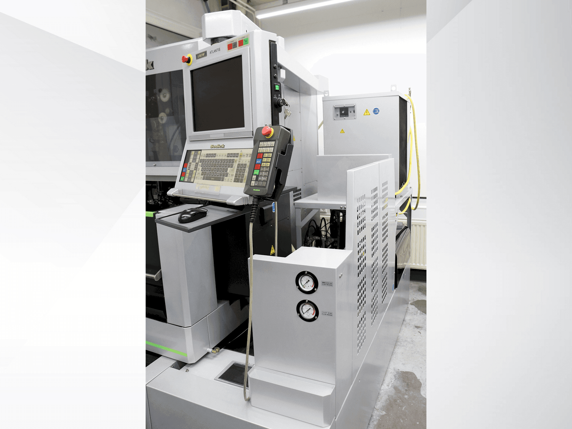 Mašīnas Sodick VL400Q  pretskats