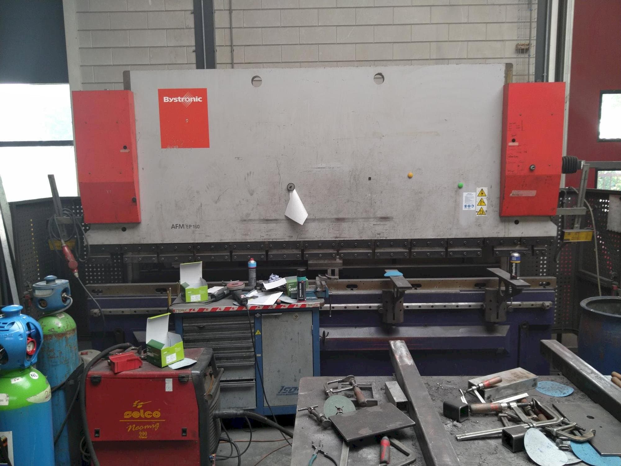 Mašīnas Bystronic EP40-160  pretskats