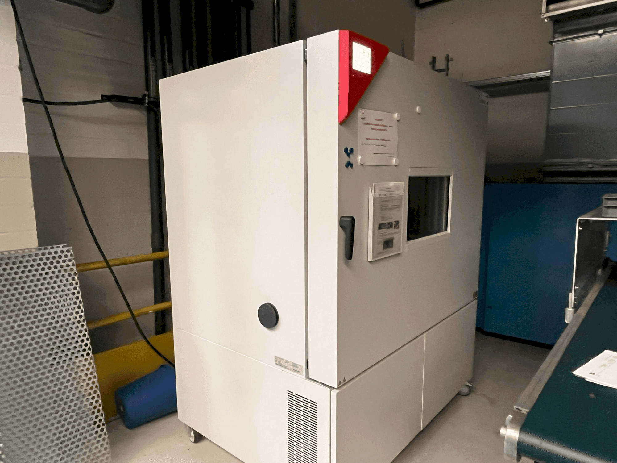 Mašīnas BINDER MKFT 720  pretskats