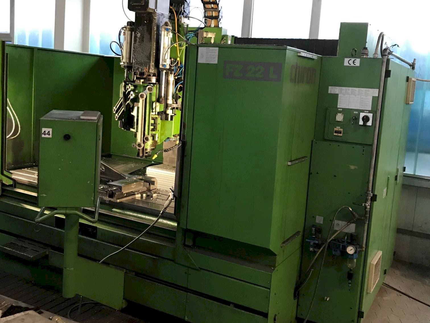 Mašīnas CHIRON FZ 22 L  pretskats