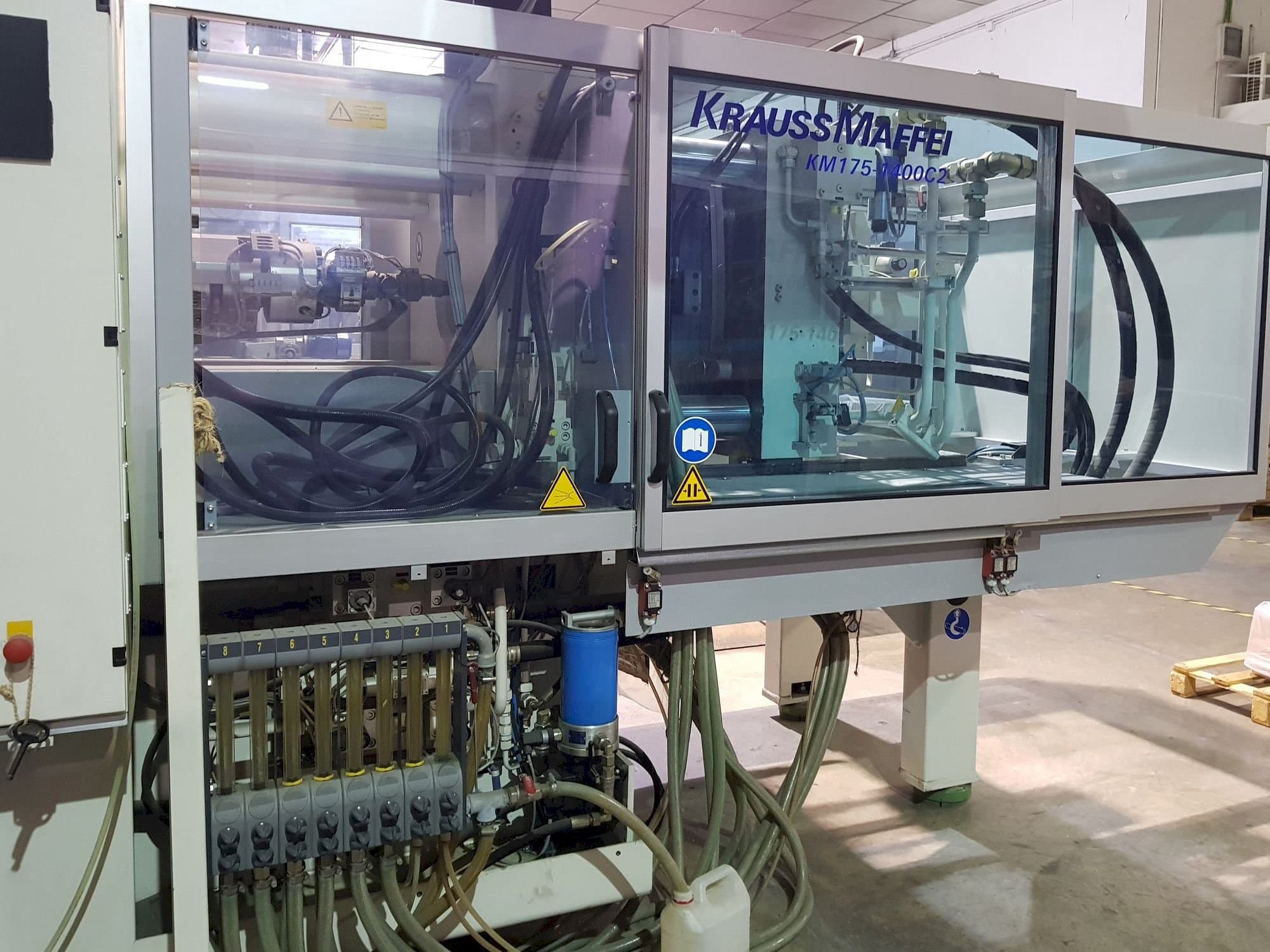 Mašīnas Krauss Maffei 175-1400 C2  pretskats