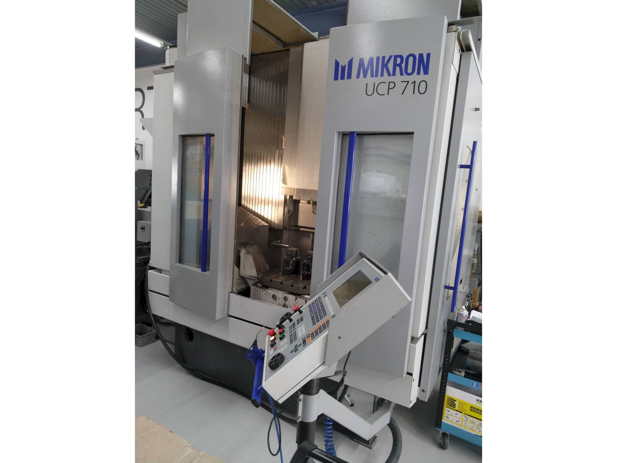 Mašīnas MIKRON UCP 710  pretskats