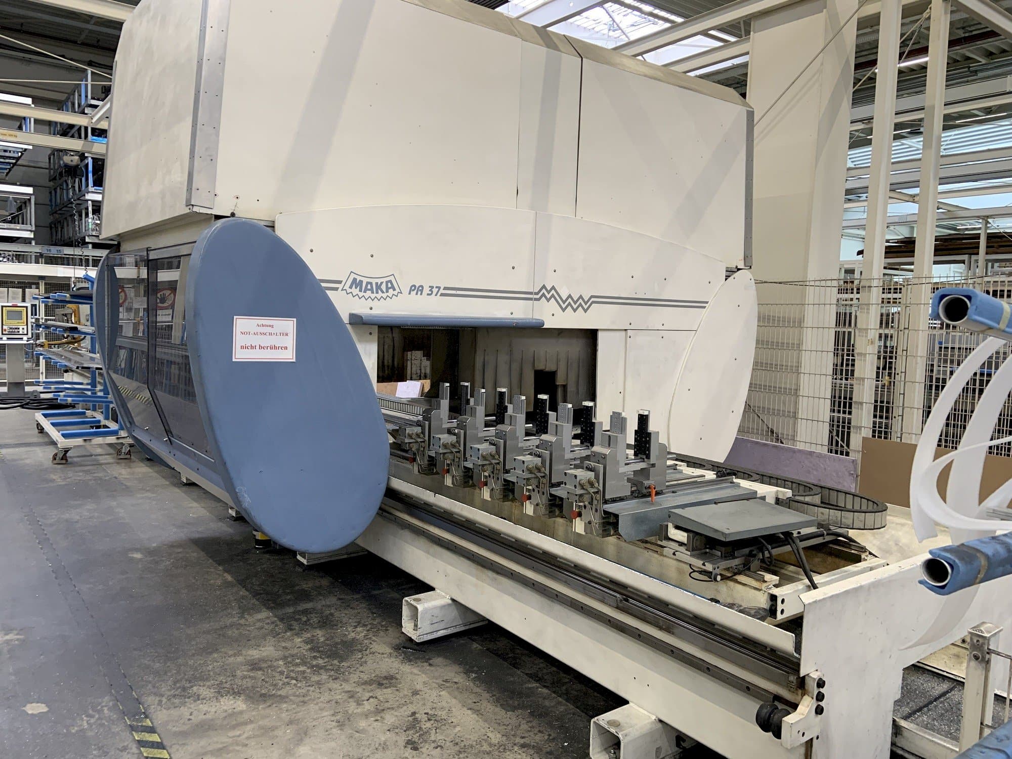 Mašīnas MAKA PA37  pretskats