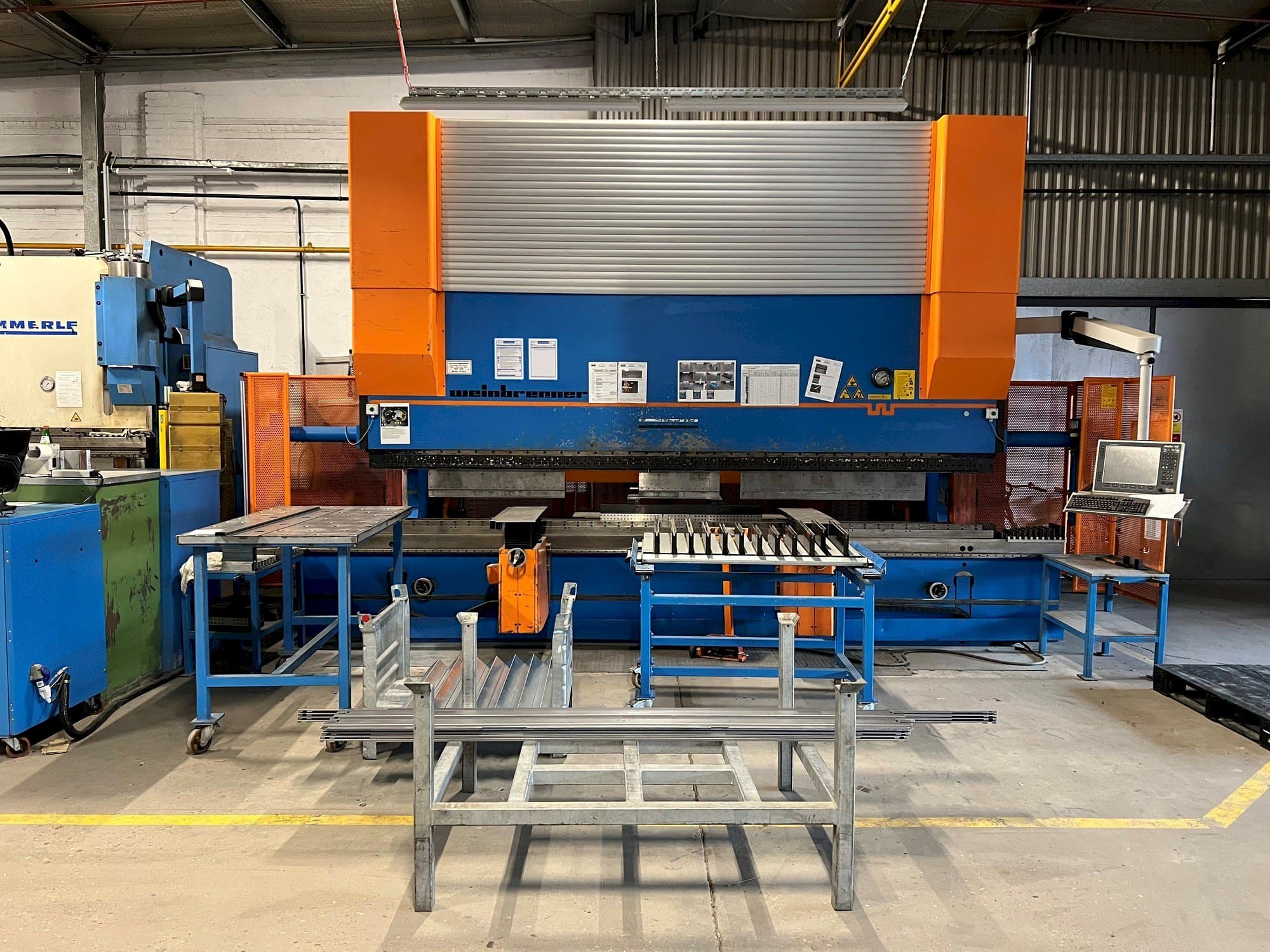 Mašīnas Weinbrenner GP400  pretskats