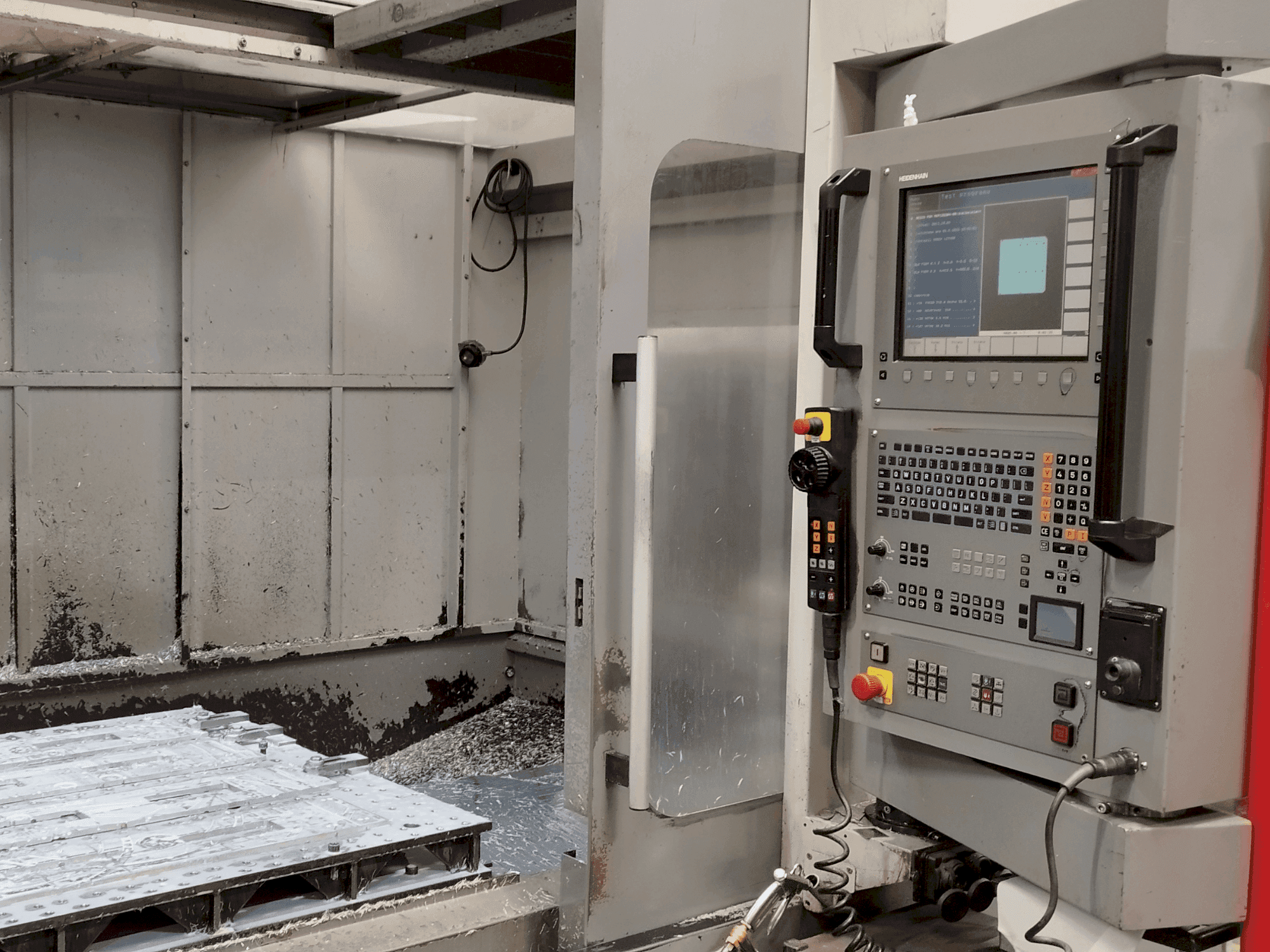 Mašīnas Leadwell V80I  pretskats