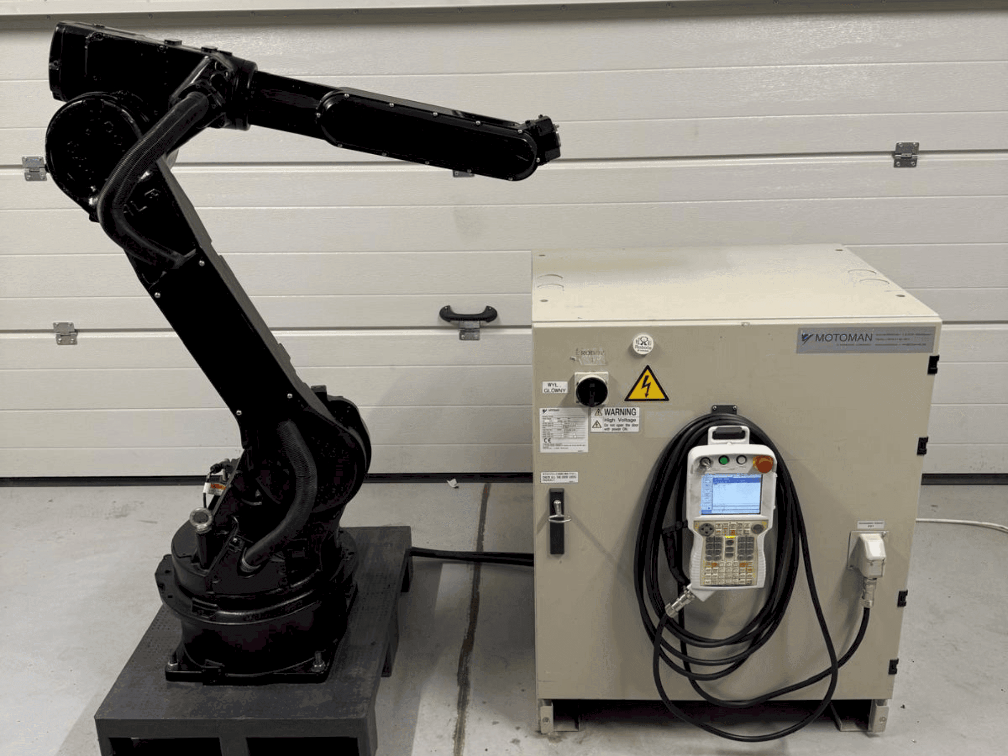 Mašīnas Yaskawa Motoman YR HP 20D  pretskats