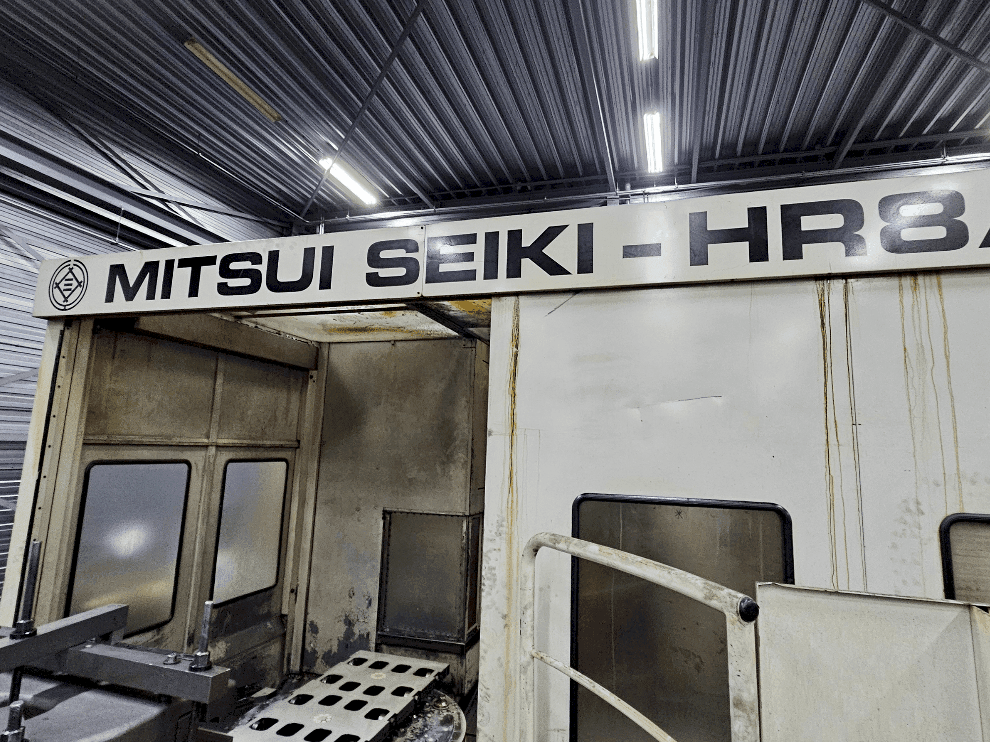 Mašīnas Mitsui Seiki HR8A pretskats