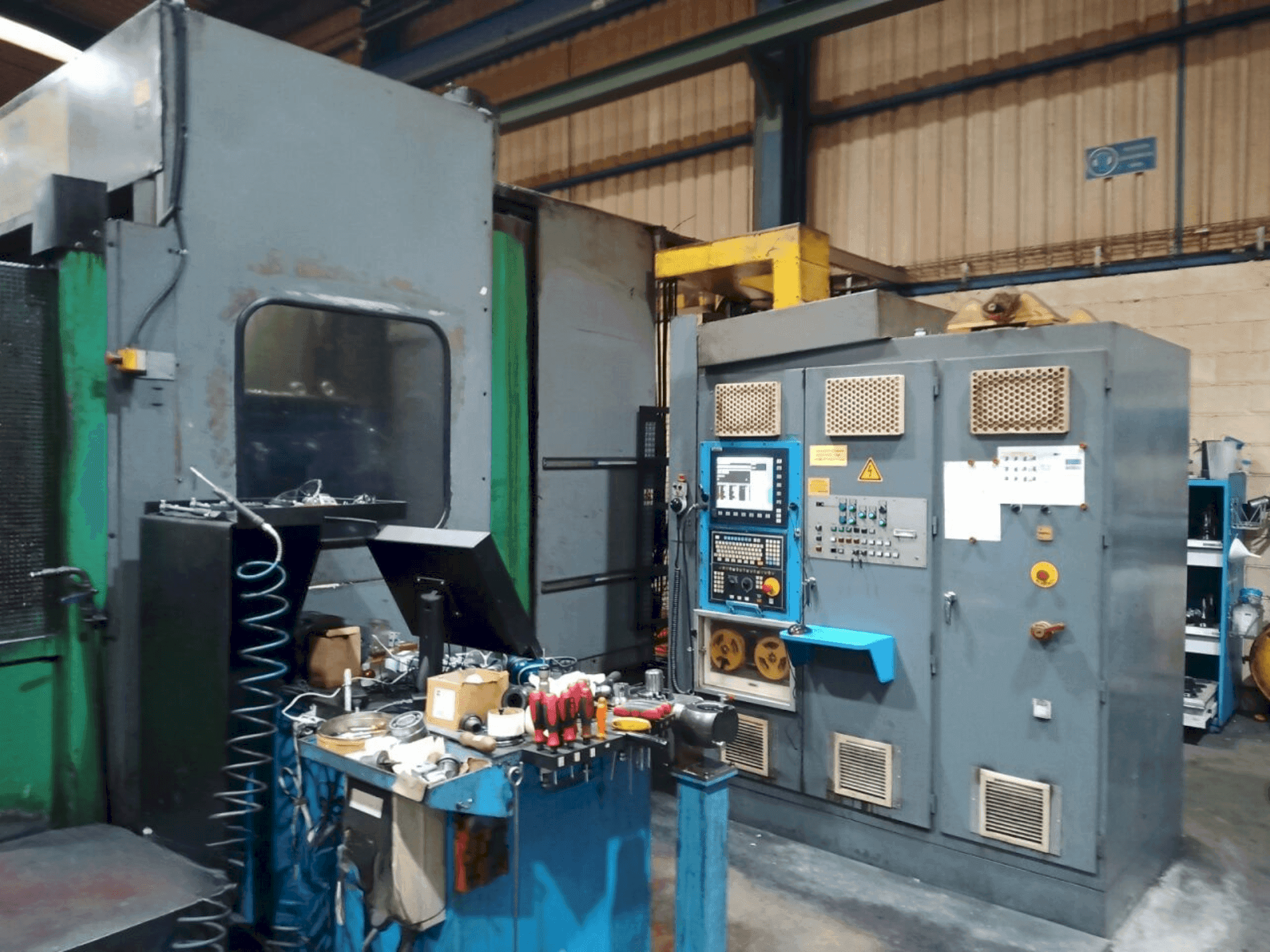 Mašīnas Correa XB-420  pretskats