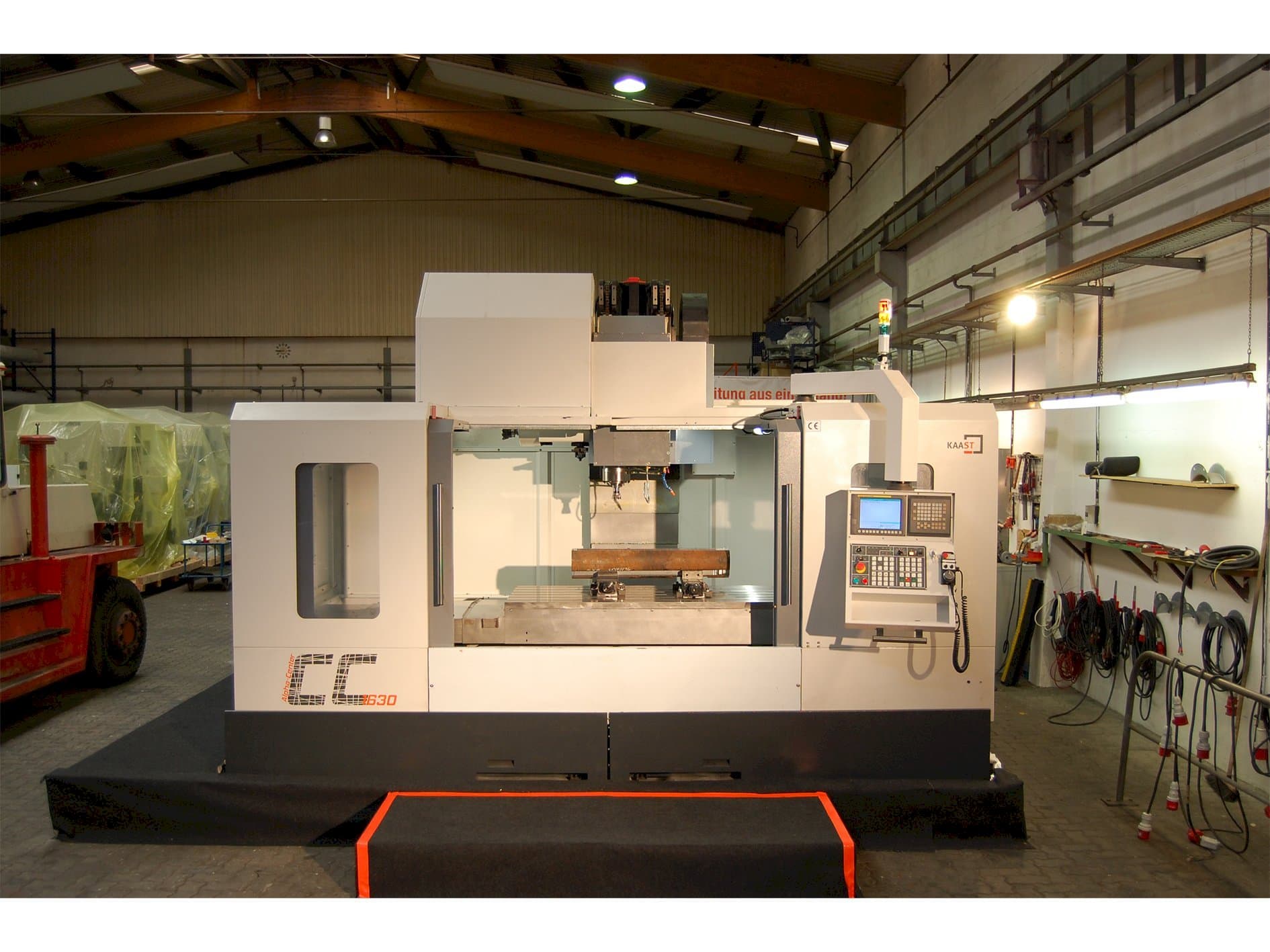 Mašīnas Kaast CC1630  pretskats