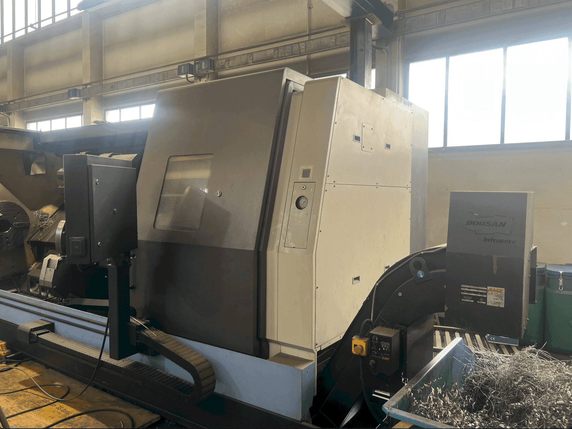 Mašīnas DOOSAN Puma 700 LM  pretskats