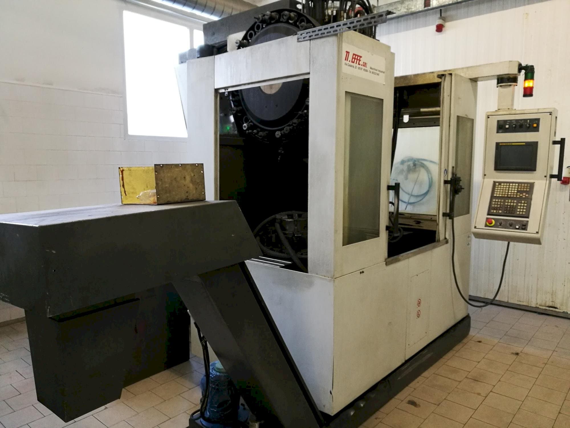 Mašīnas RMT Kompakt 8  pretskats