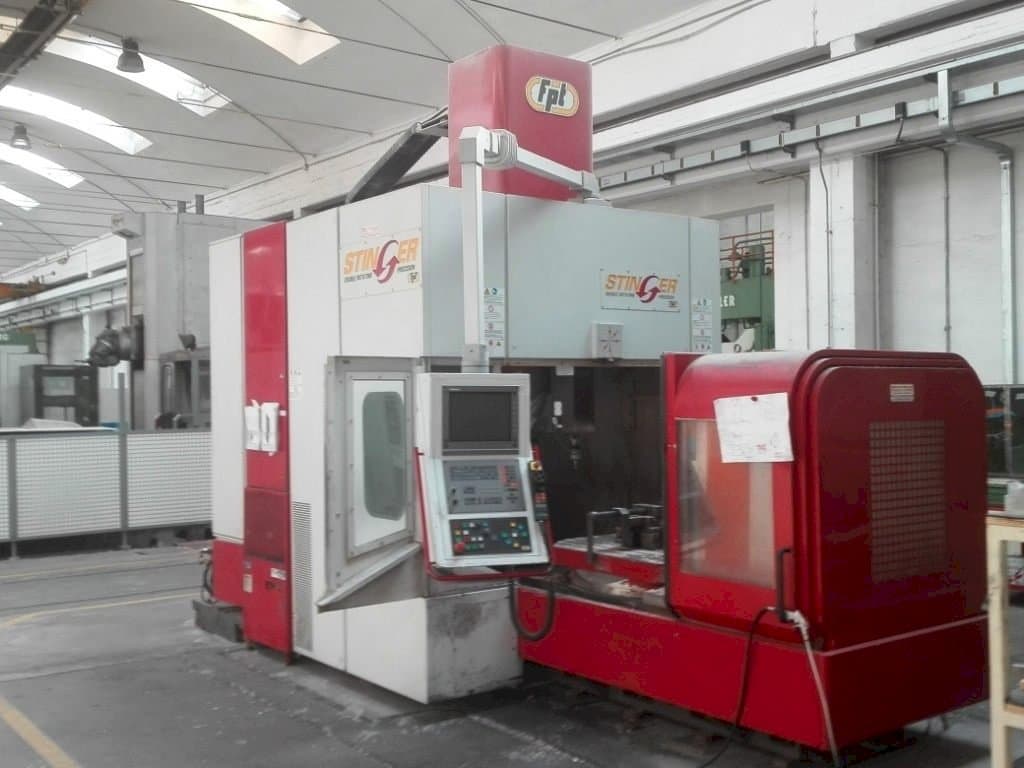 Mašīnas FPT Stinger  pretskats