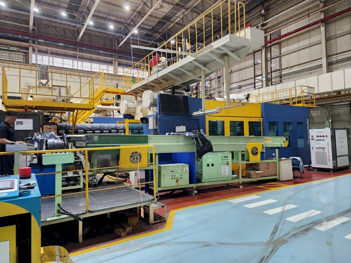 Mašīnas Krauss Maffei 3200-24500  pretskats