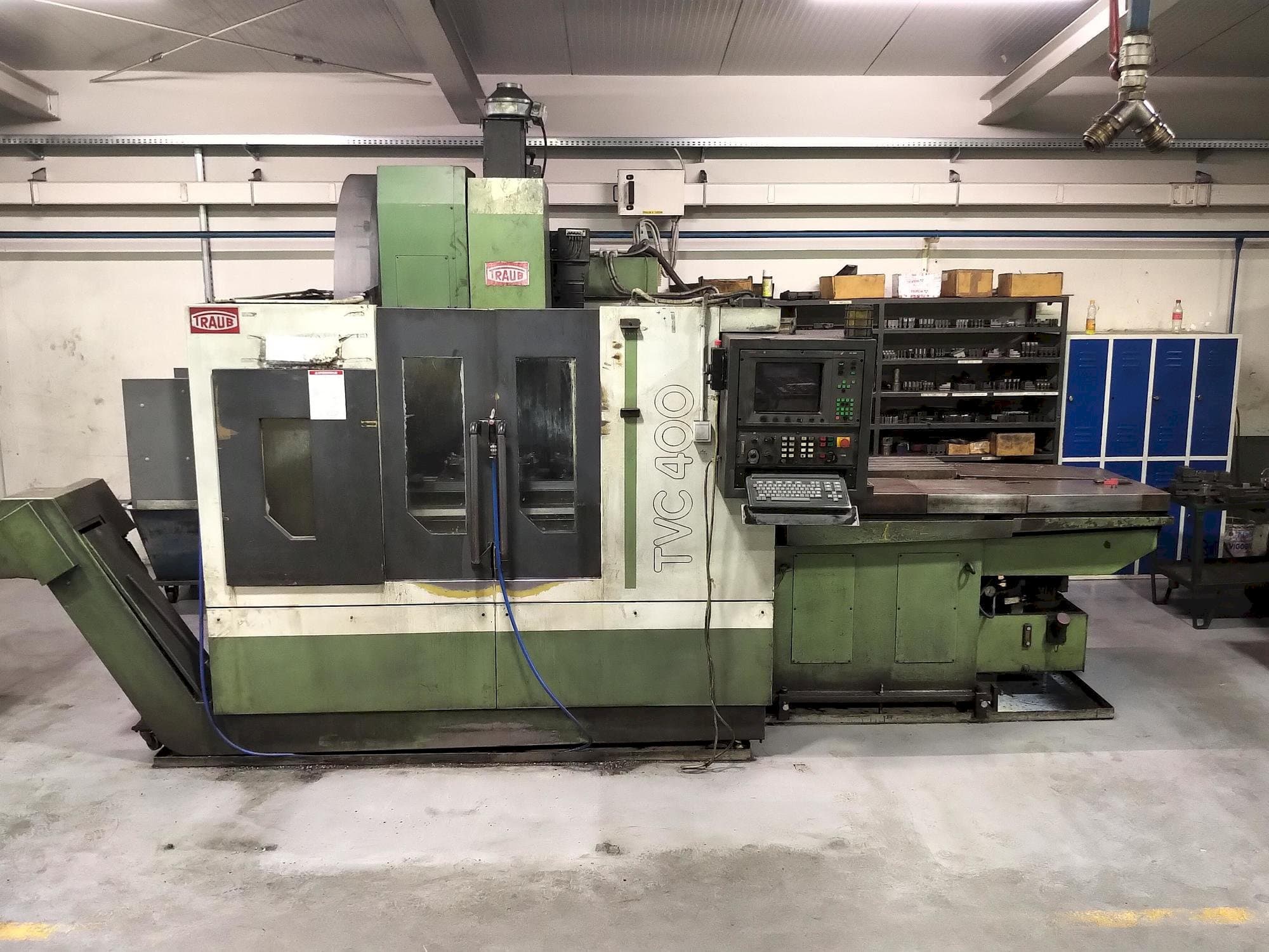 Mašīnas TRAUB TVC 400 P  pretskats
