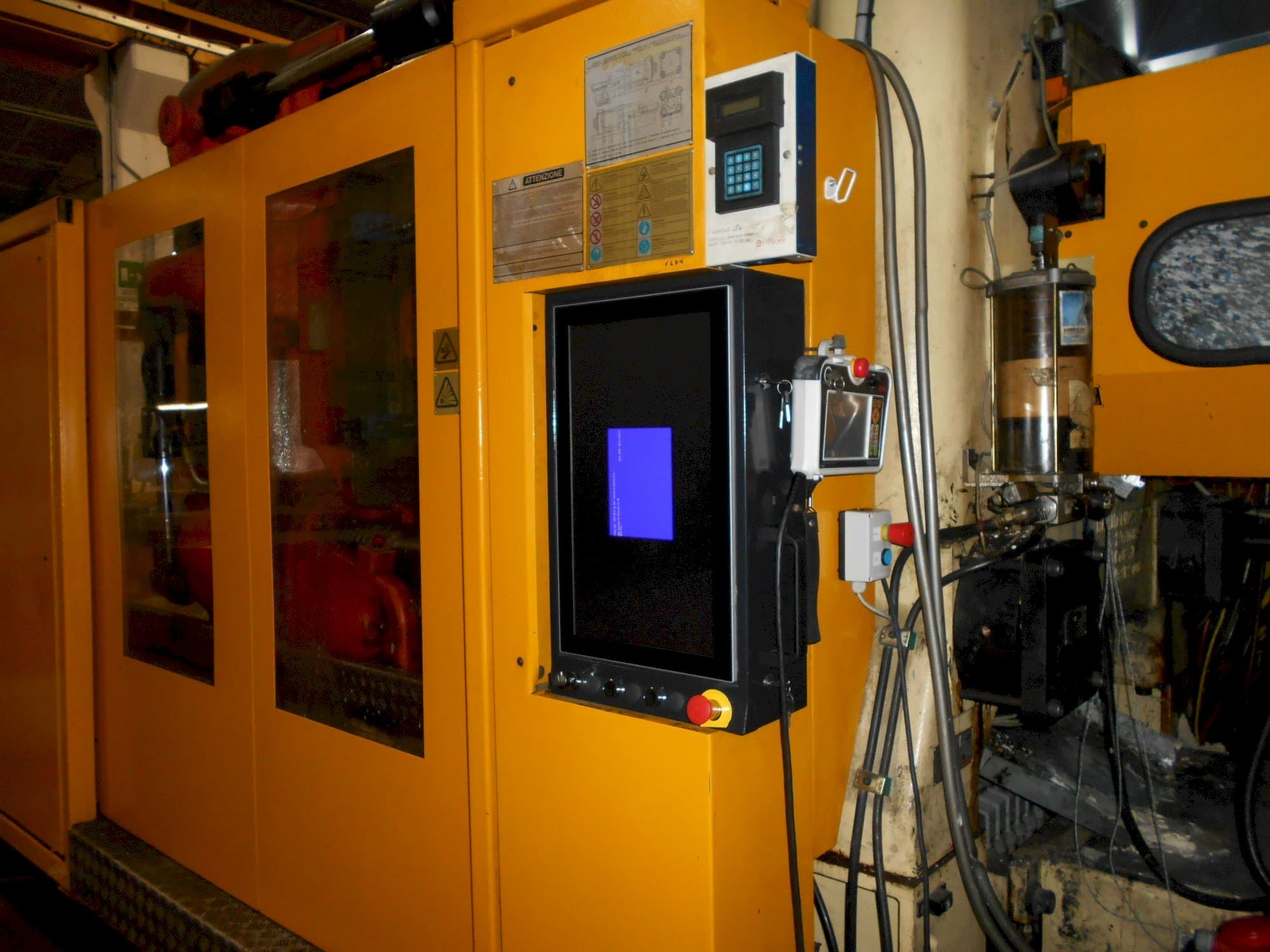 Mašīnas Husky ELL 750 RS 120/110  pretskats