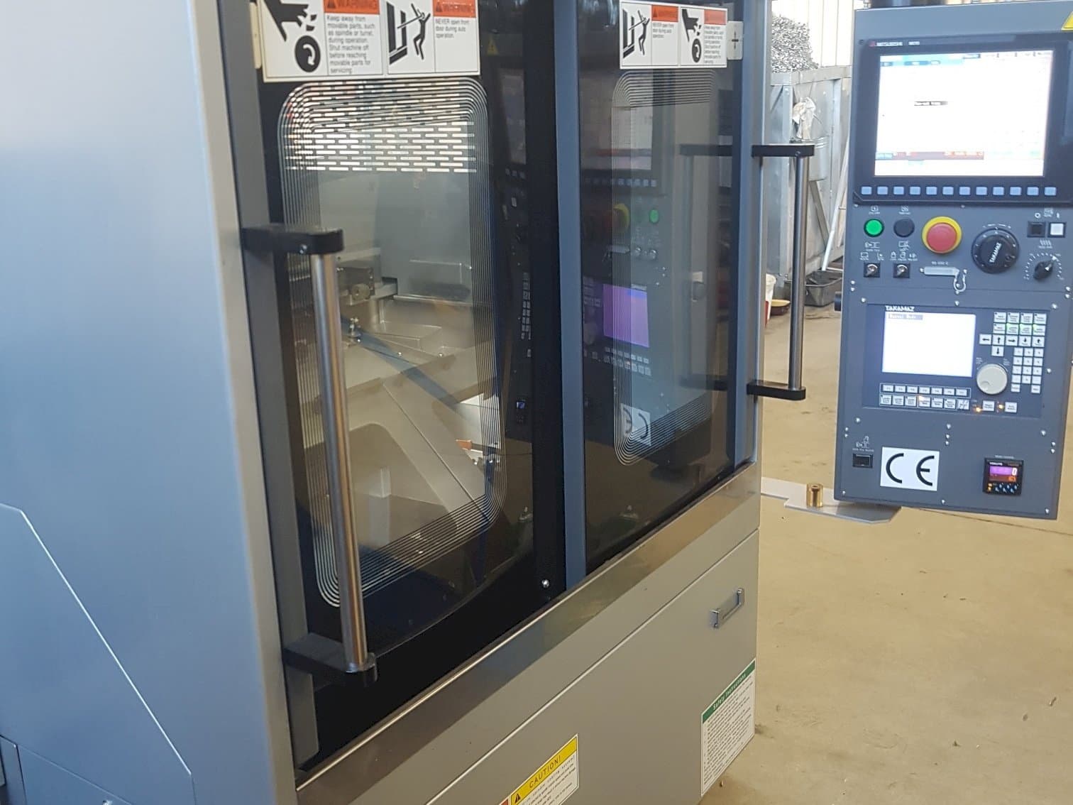 Mašīnas Takamaz XW-30 Plus  pretskats